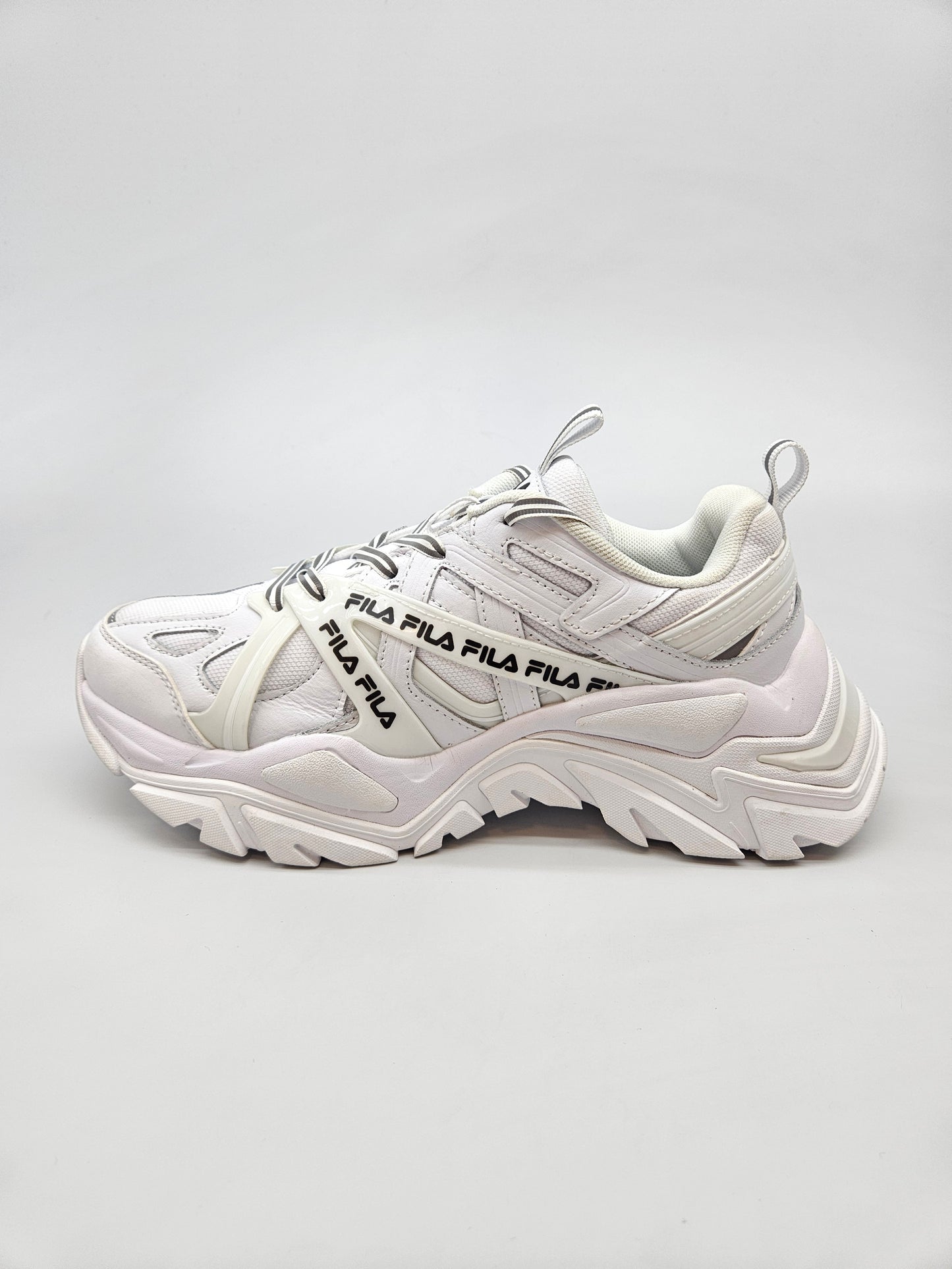 FILA NOVI ORIGINAL PATIKI BR 41