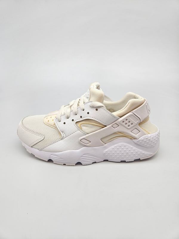 NIKE NOVI ORIGINAL PATIKI BR 38