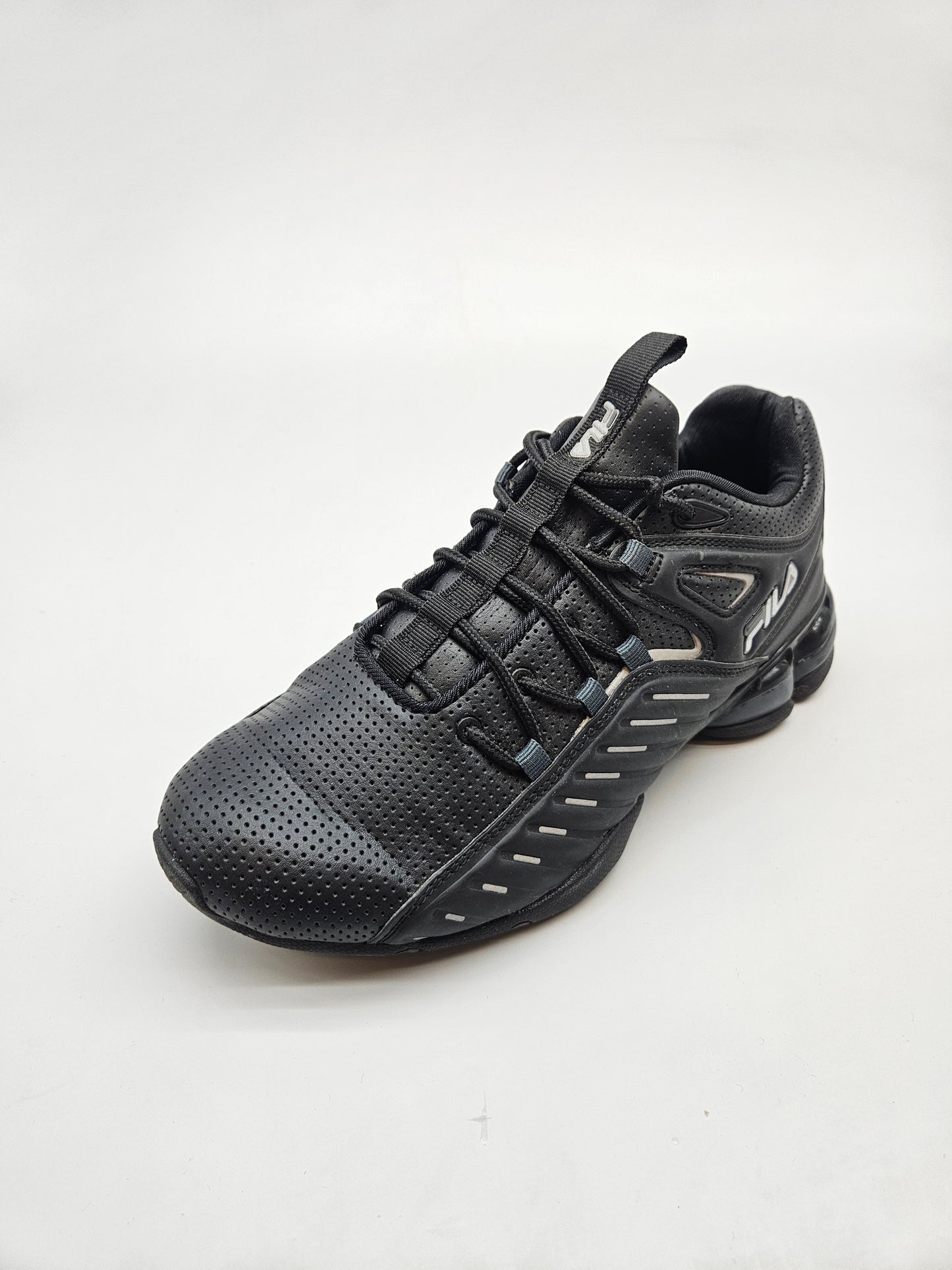 FILA NOVI ORIGINAL PATIKI BR 40
