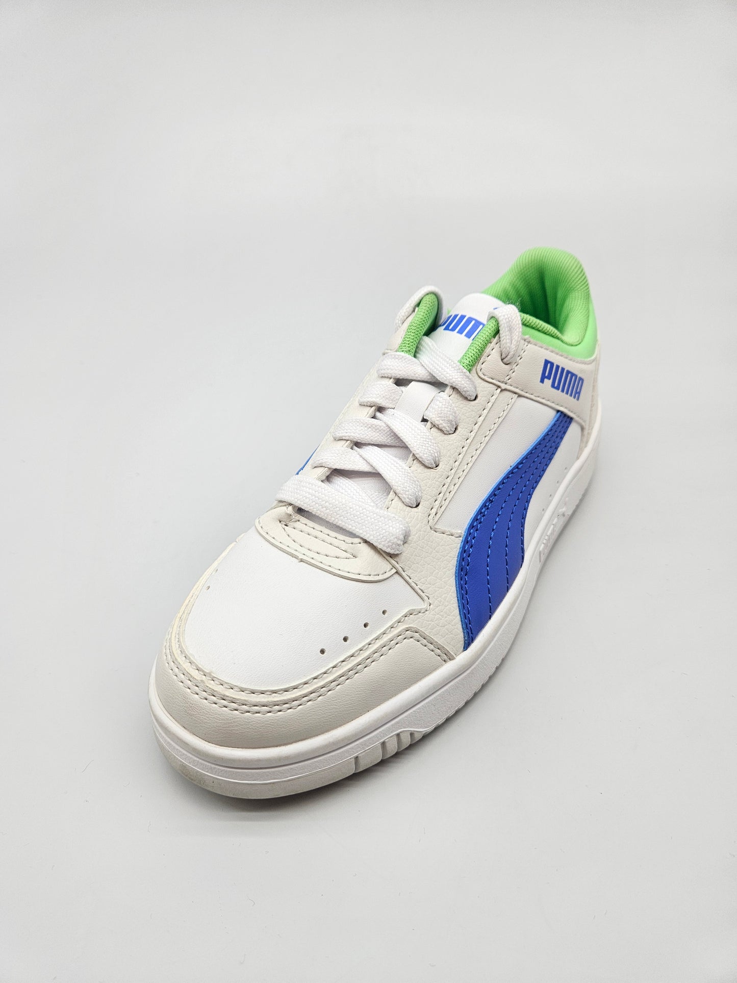 PUMA NOVI ORIGINAL PATIKI BR 35.5