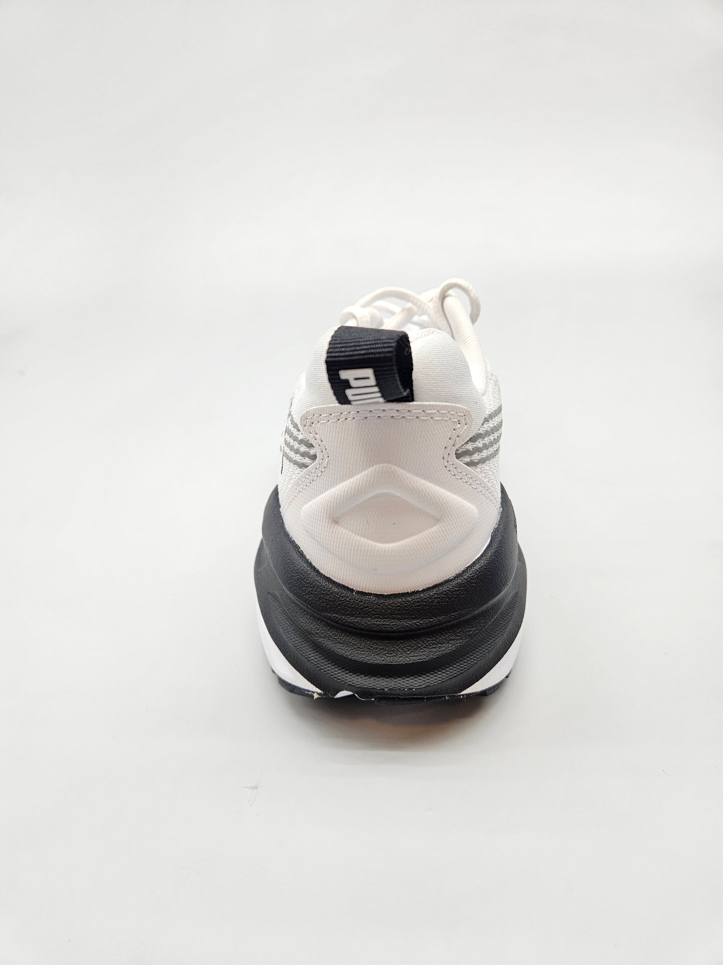 PUMA NOVI ORIGINAL PATIKI BR 42.5