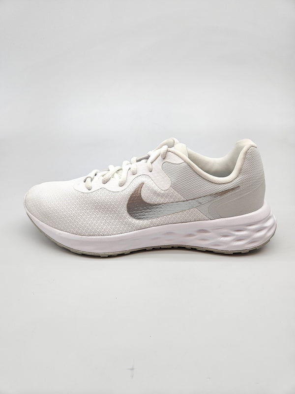 NIKE NOVI ORIGINAL PATIKI BR 41