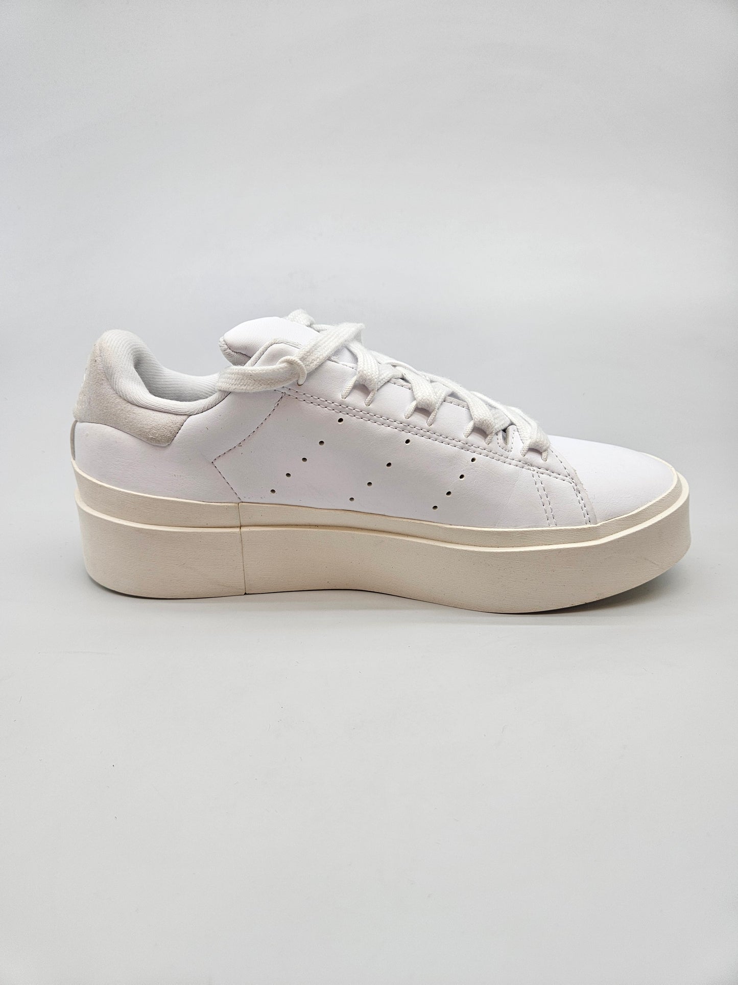 ADIDAS NOVI ORIGINAL PATIKI BR 39