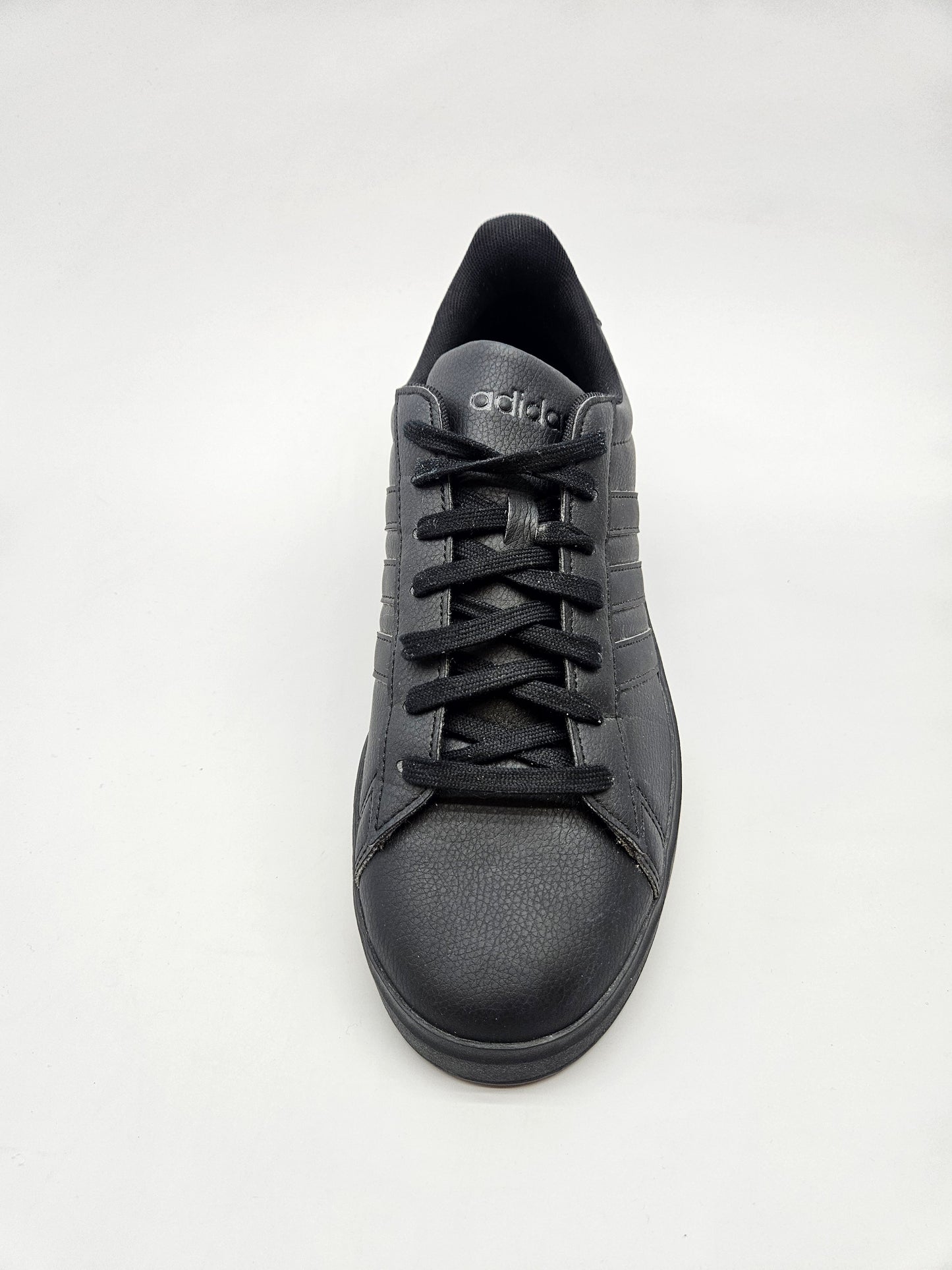 ADIDAS NOVI ORIGINAL PATIKI BR 44.5