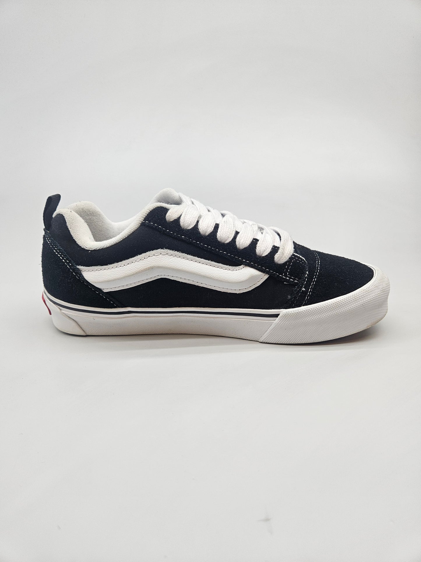 VANS NOVI ORIGINAL PATIKI BR 39