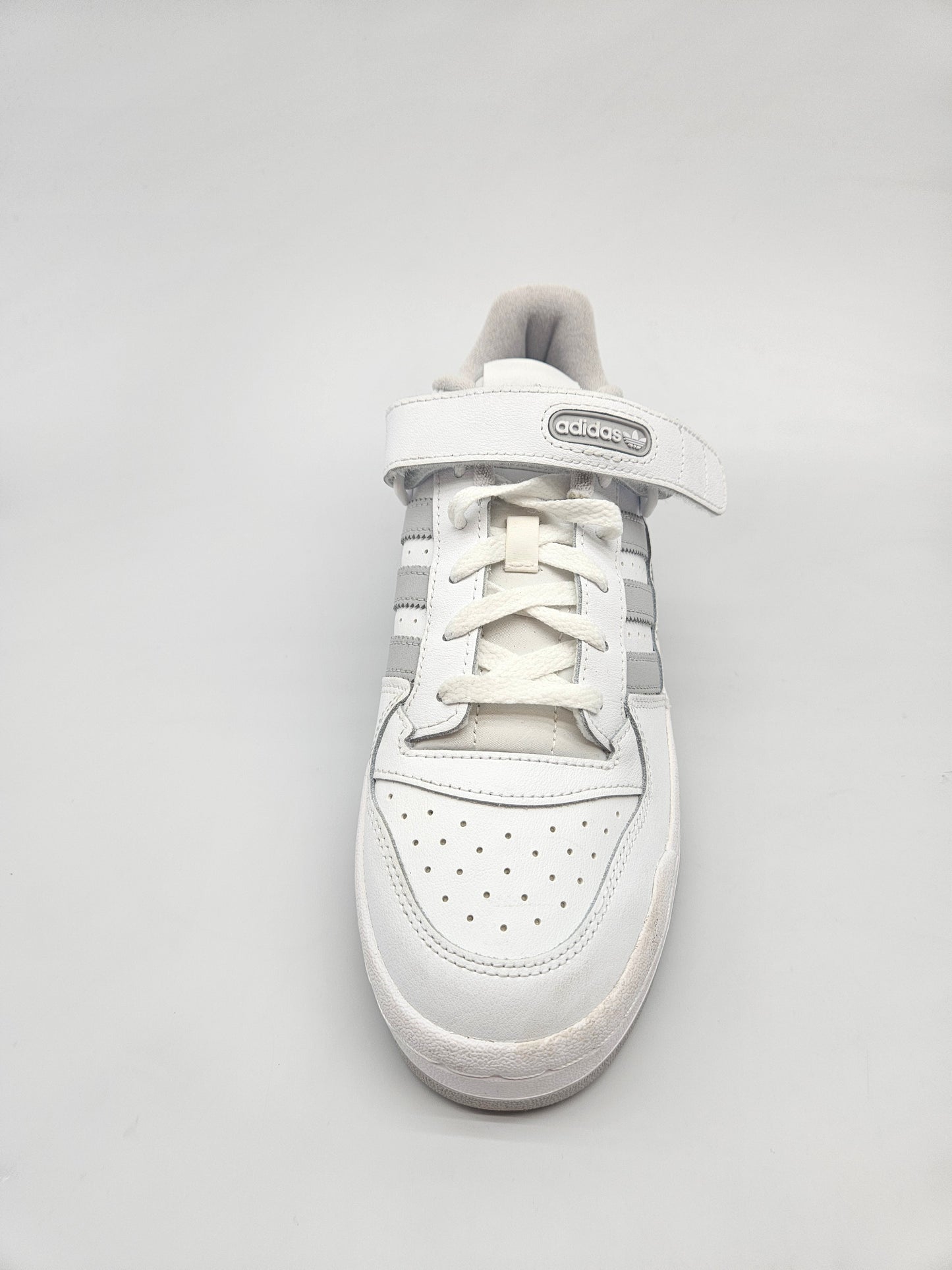 ADIDAS NOVI ORIGINAL PATIKI BR 40.5