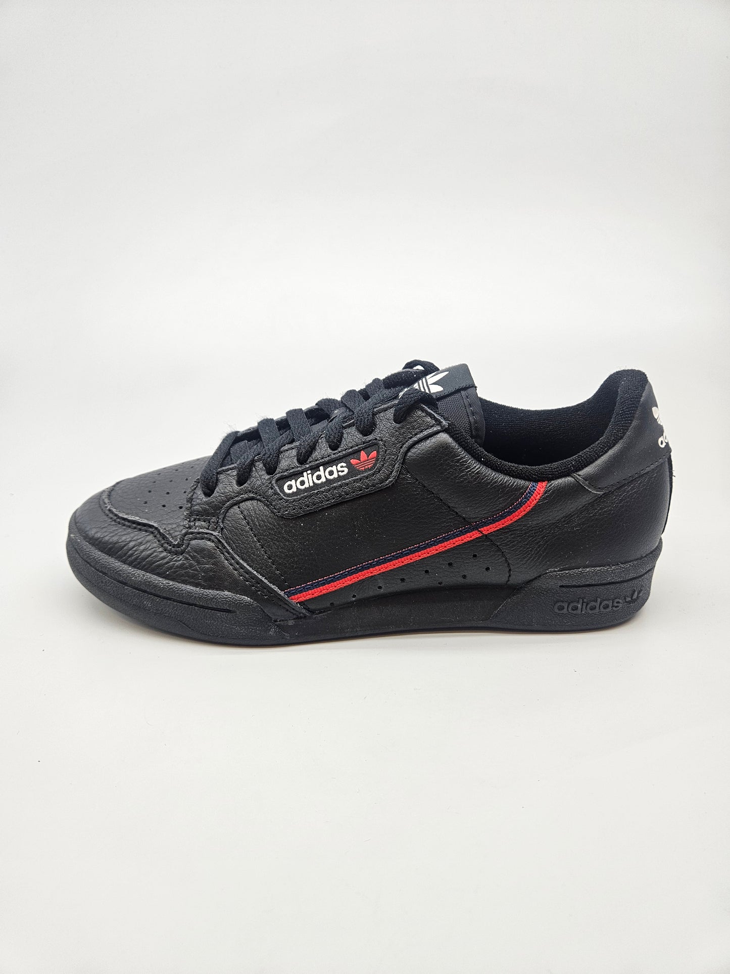 ADIDAS NOVI ORIGINAL PATIKI BR 39