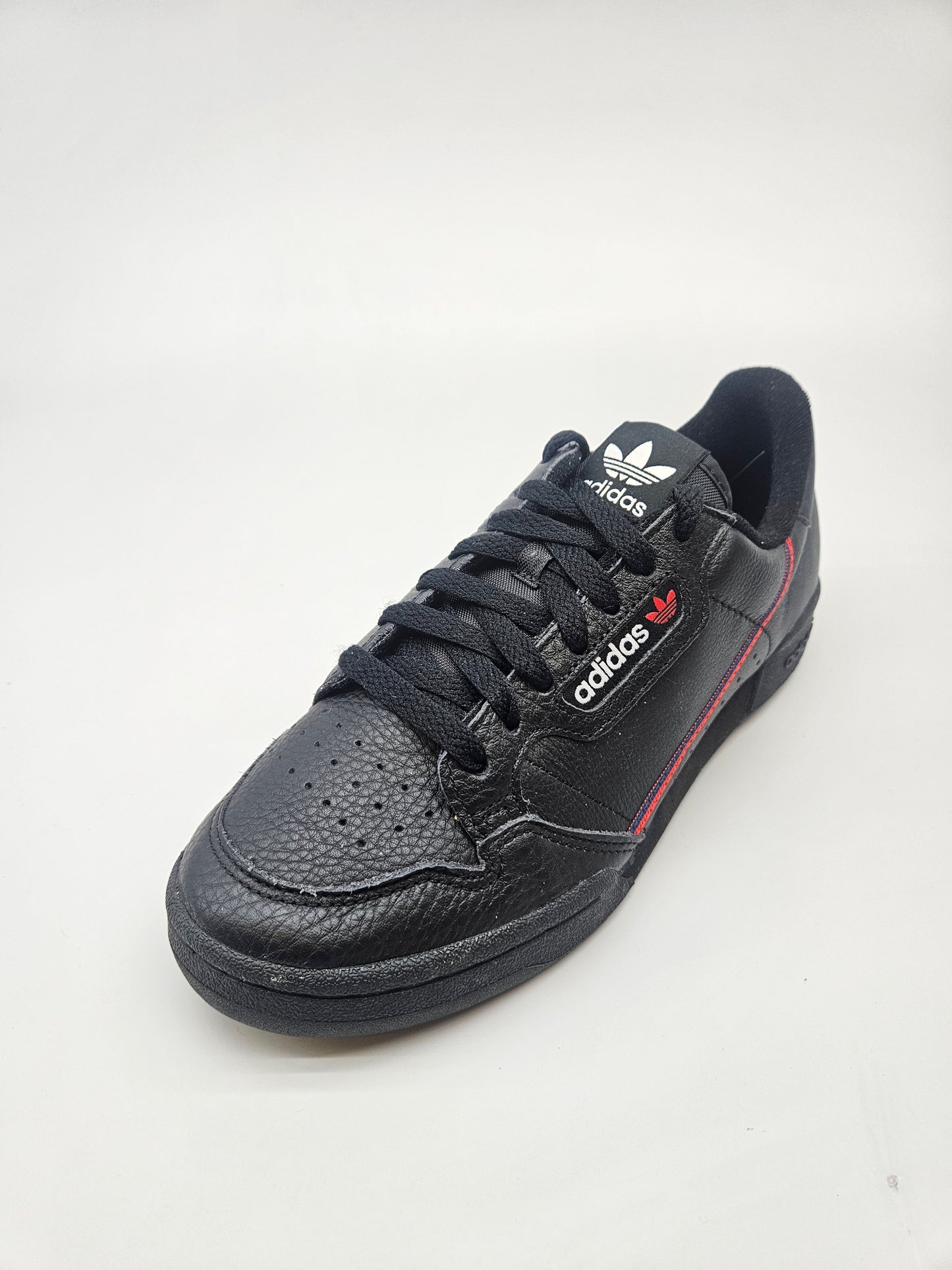 ADIDAS NOVI ORIGINAL PATIKI BR 39