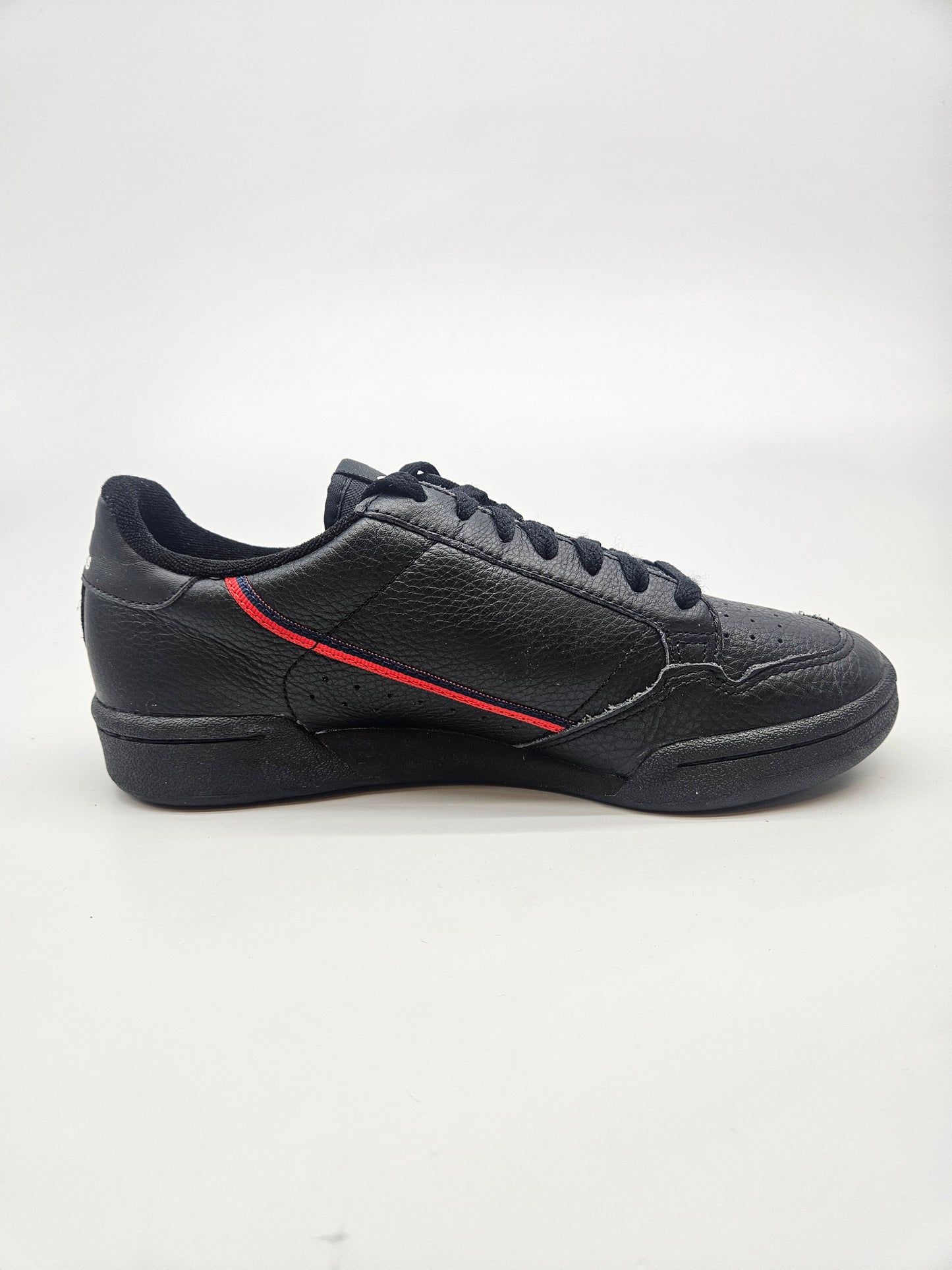 ADIDAS NOVI ORIGINAL PATIKI BR 39