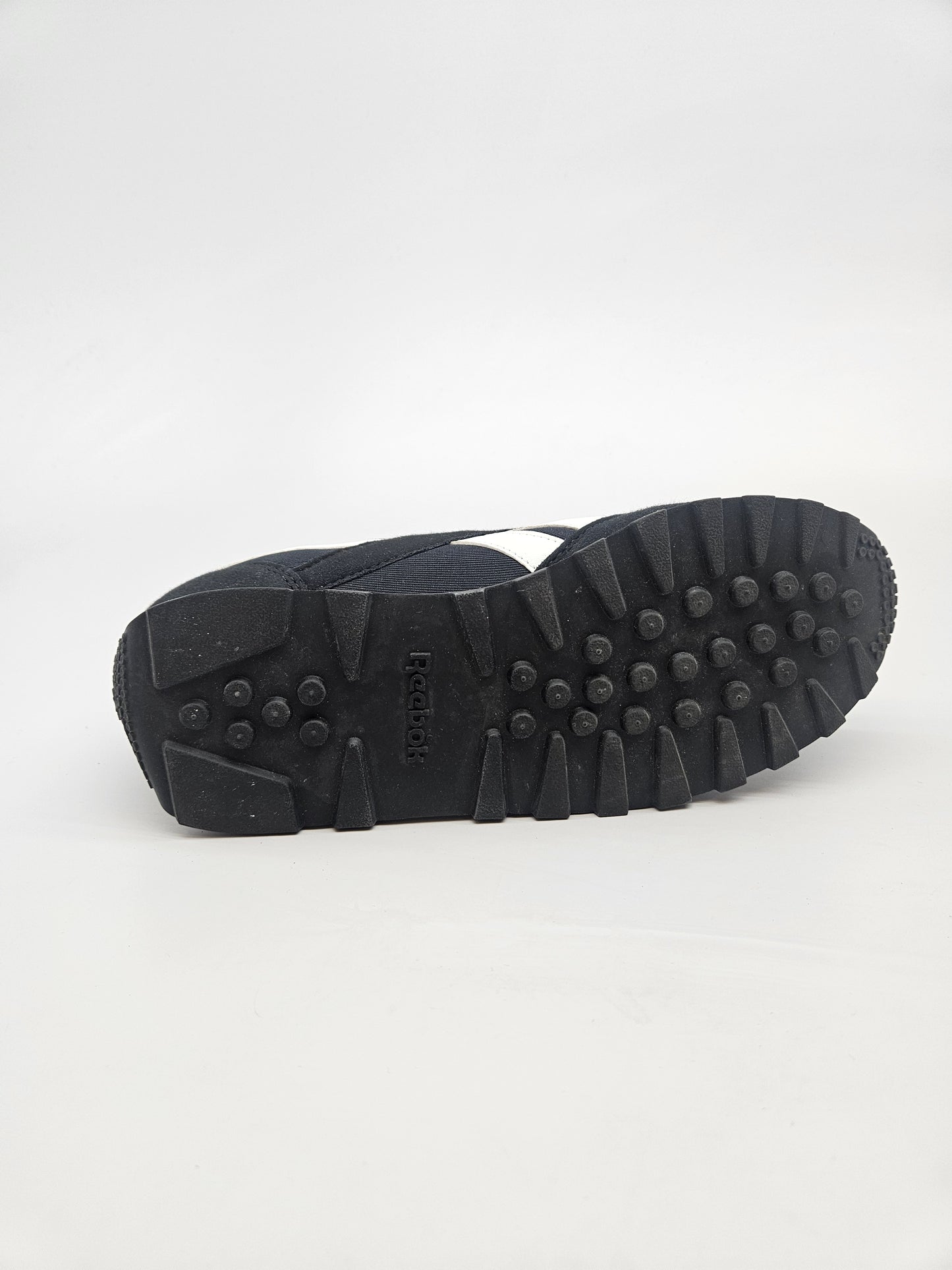 REEBOK NOVI ORIGINAL PATIKI BR 38.5