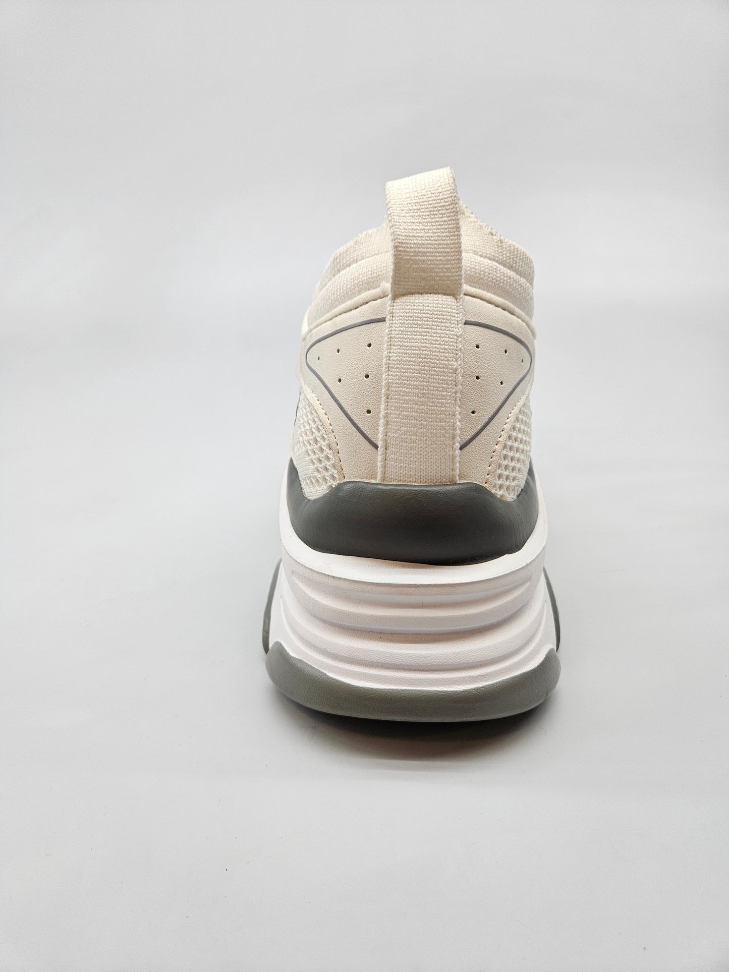 STEVE MADDEN NOVI ORIGINAL PATIKI BR 44