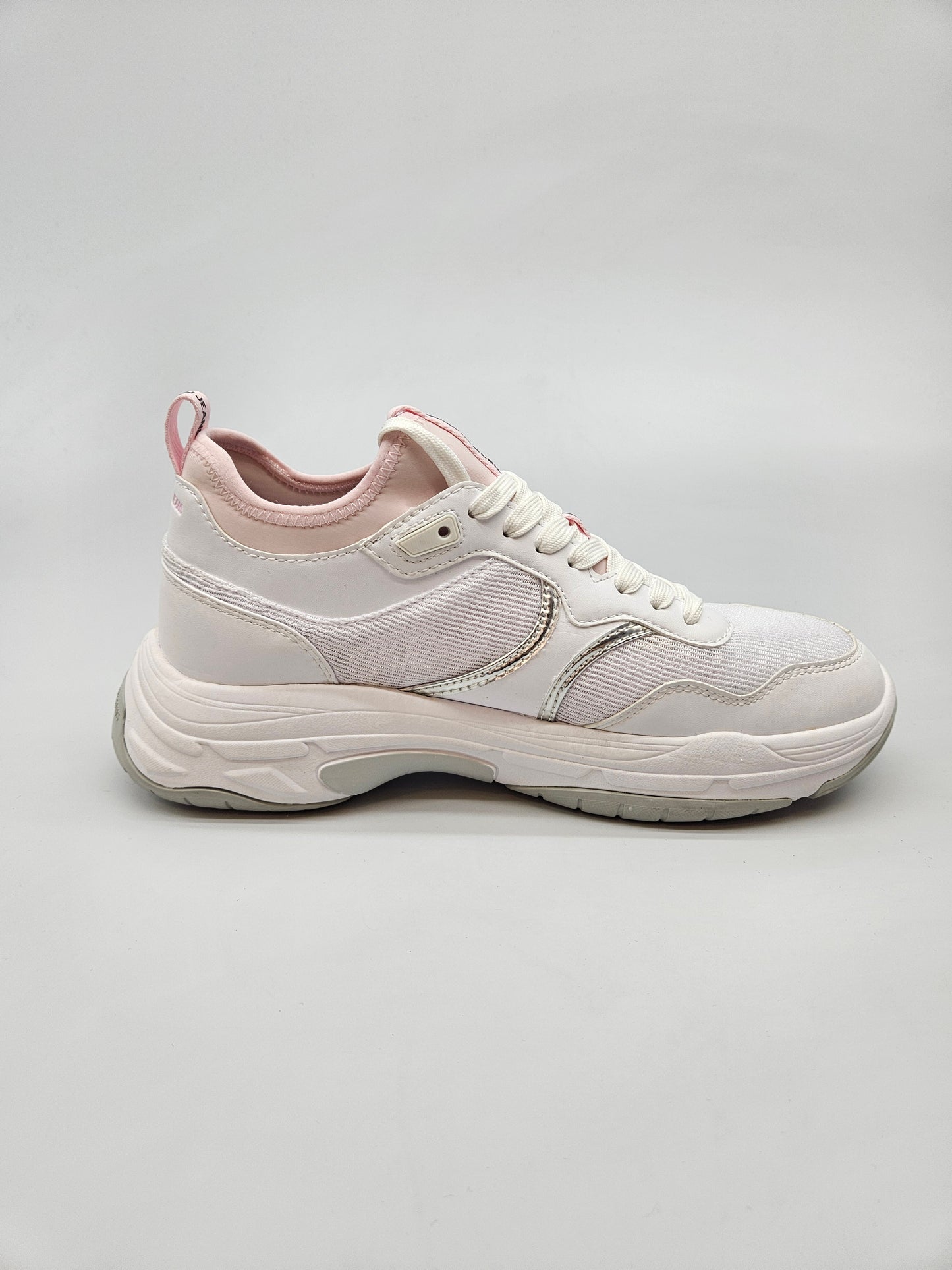 CALVIN KLEIN NOVI ORIGINAL PATIKI BR 39