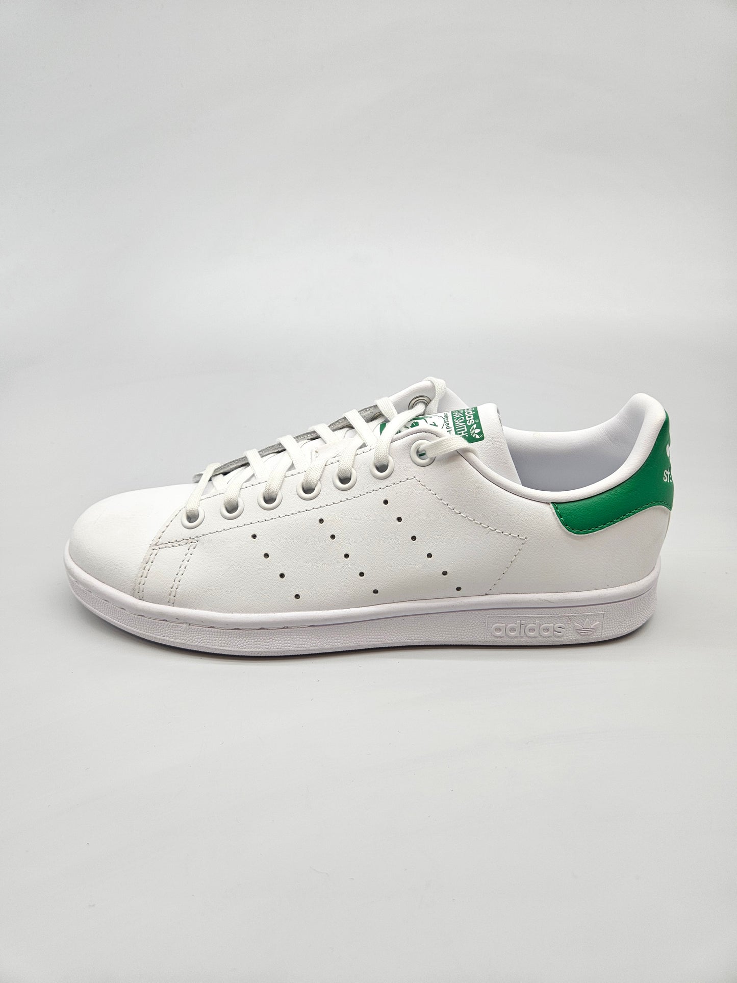 ADIDAS NOVI ORIGINAL PATIKI BR 38.5