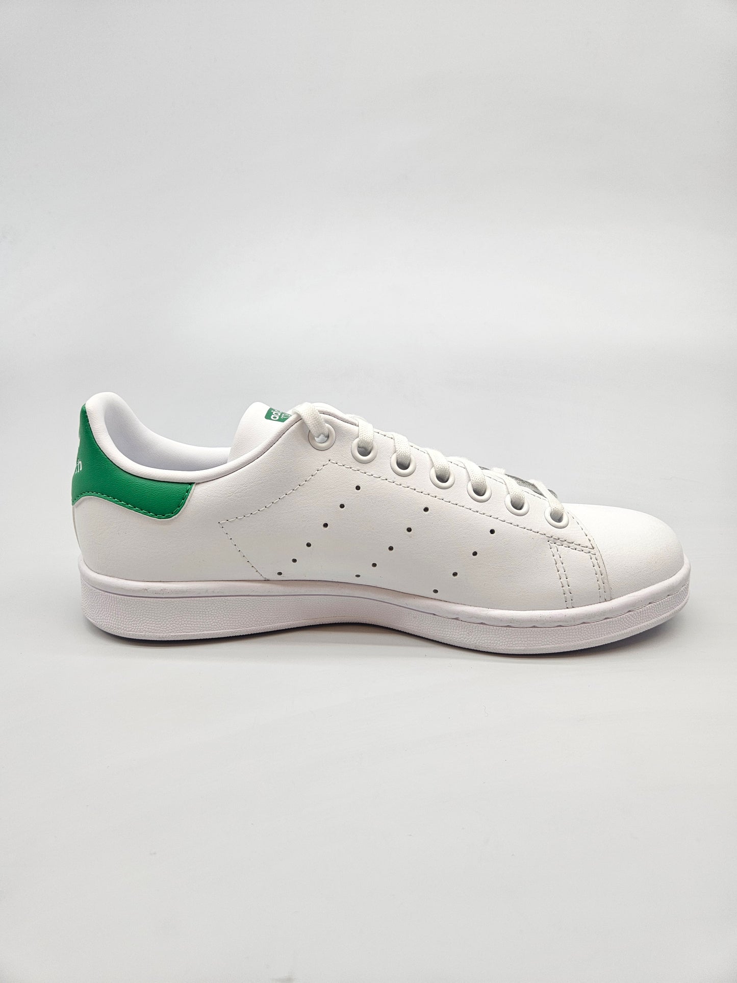 ADIDAS NOVI ORIGINAL PATIKI BR 38.5