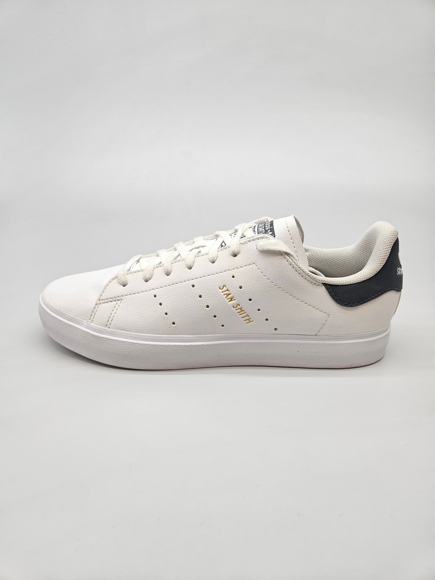 ADIDAS NOVI ORIGINAL PATIKI BR 38.5