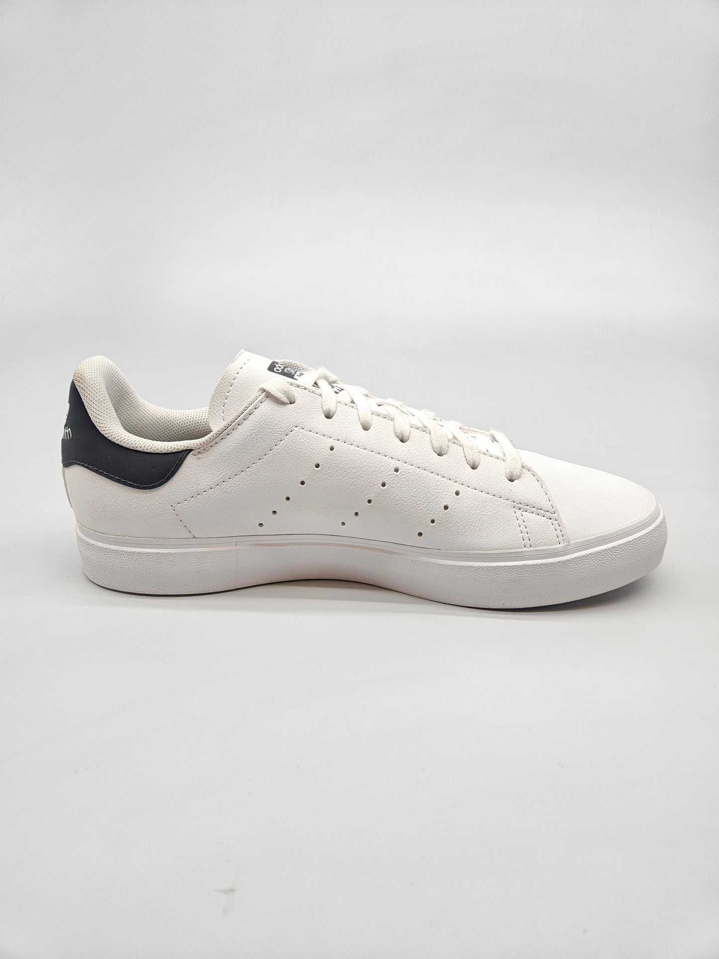 ADIDAS NOVI ORIGINAL PATIKI BR 38.5
