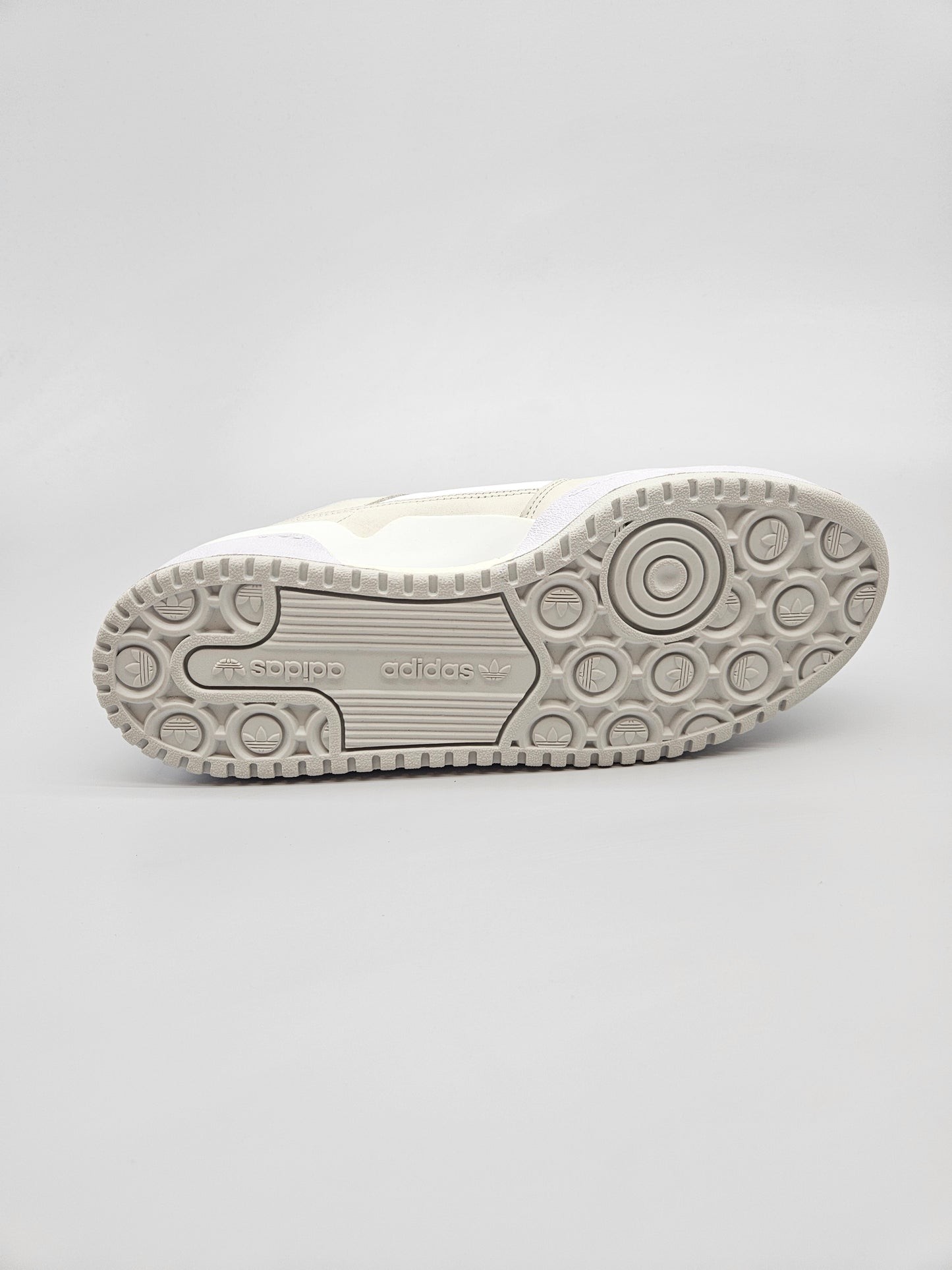 ADIDAS NOVI ORIGINAL PATIKI BR 40.5