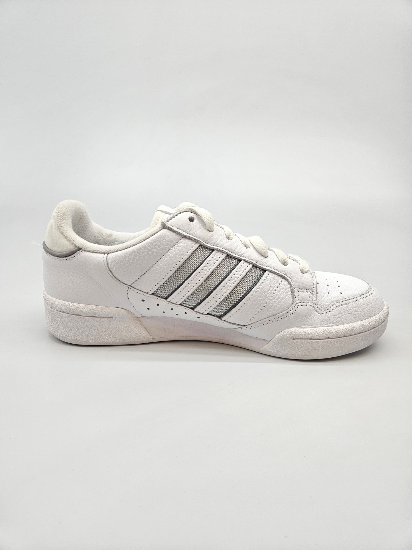 ADIDAS NOVI ORIGINAL PATIKI BR 40.5