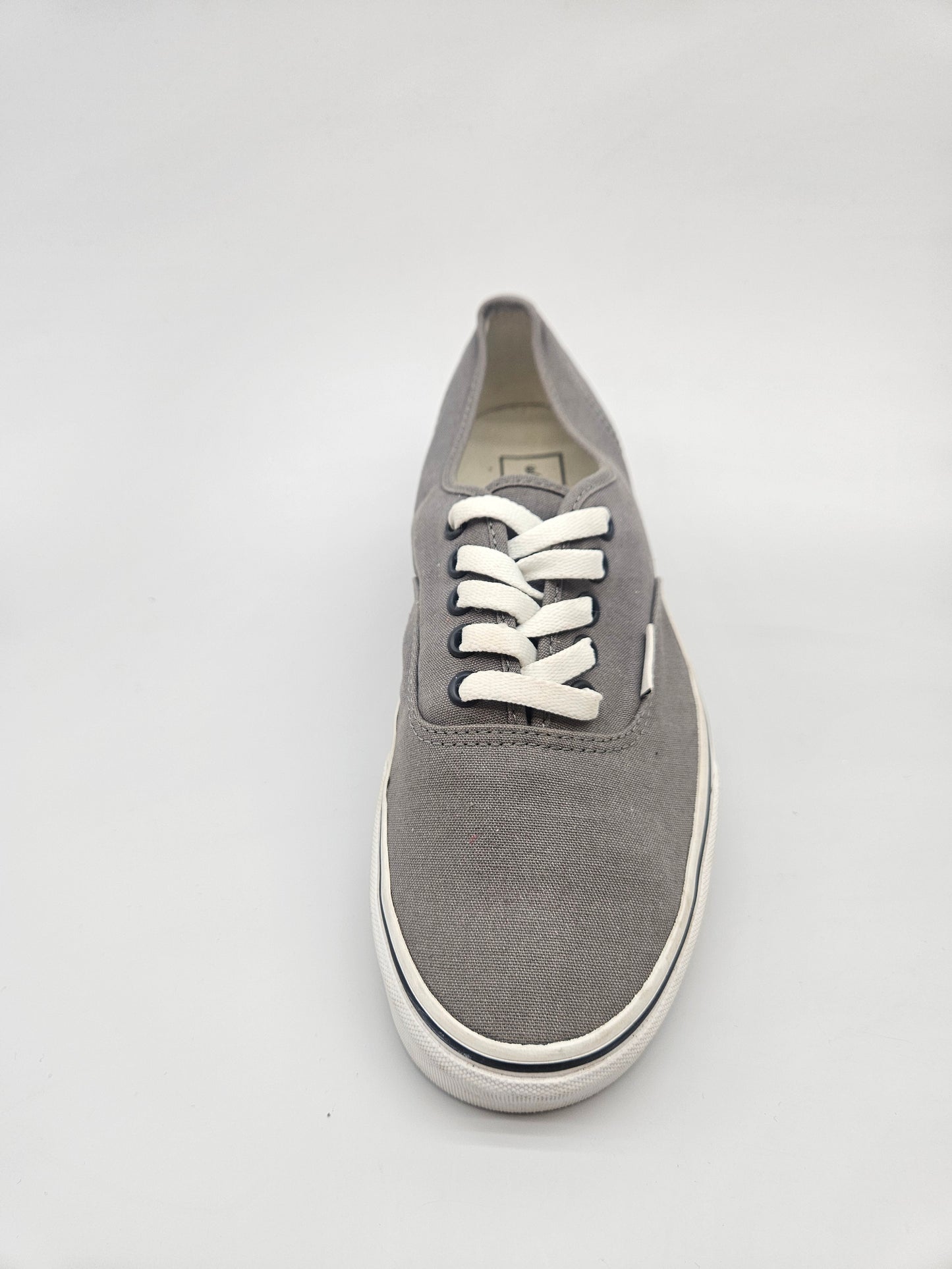 VANS NOVI ORIGINAL PATIKI BR 40.5