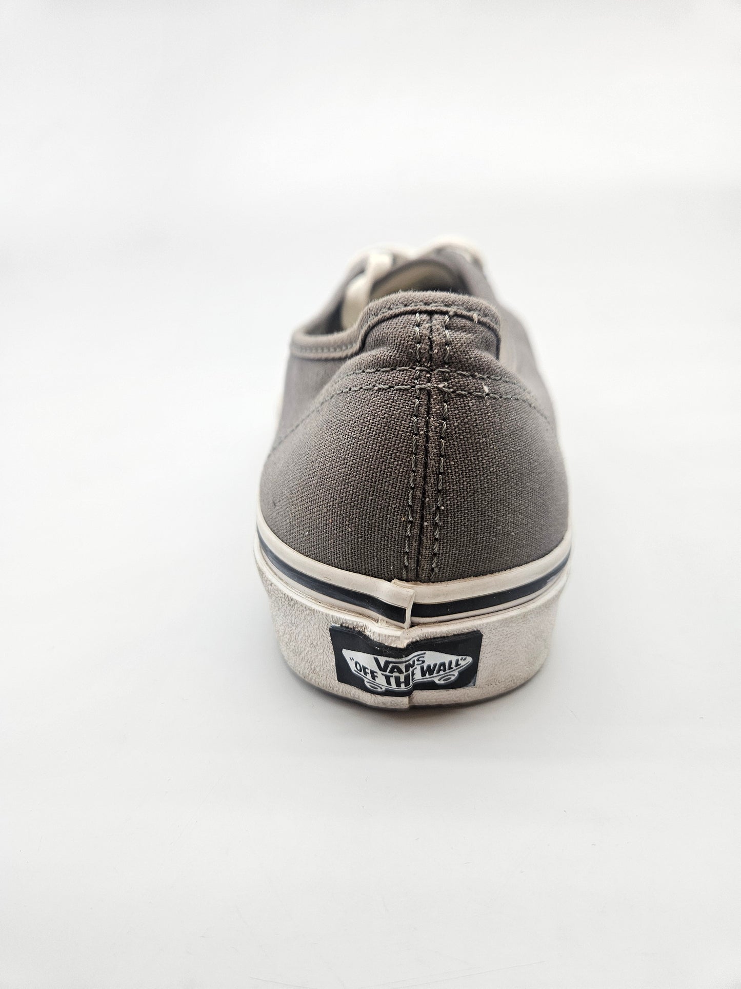 VANS NOVI ORIGINAL PATIKI BR 40.5