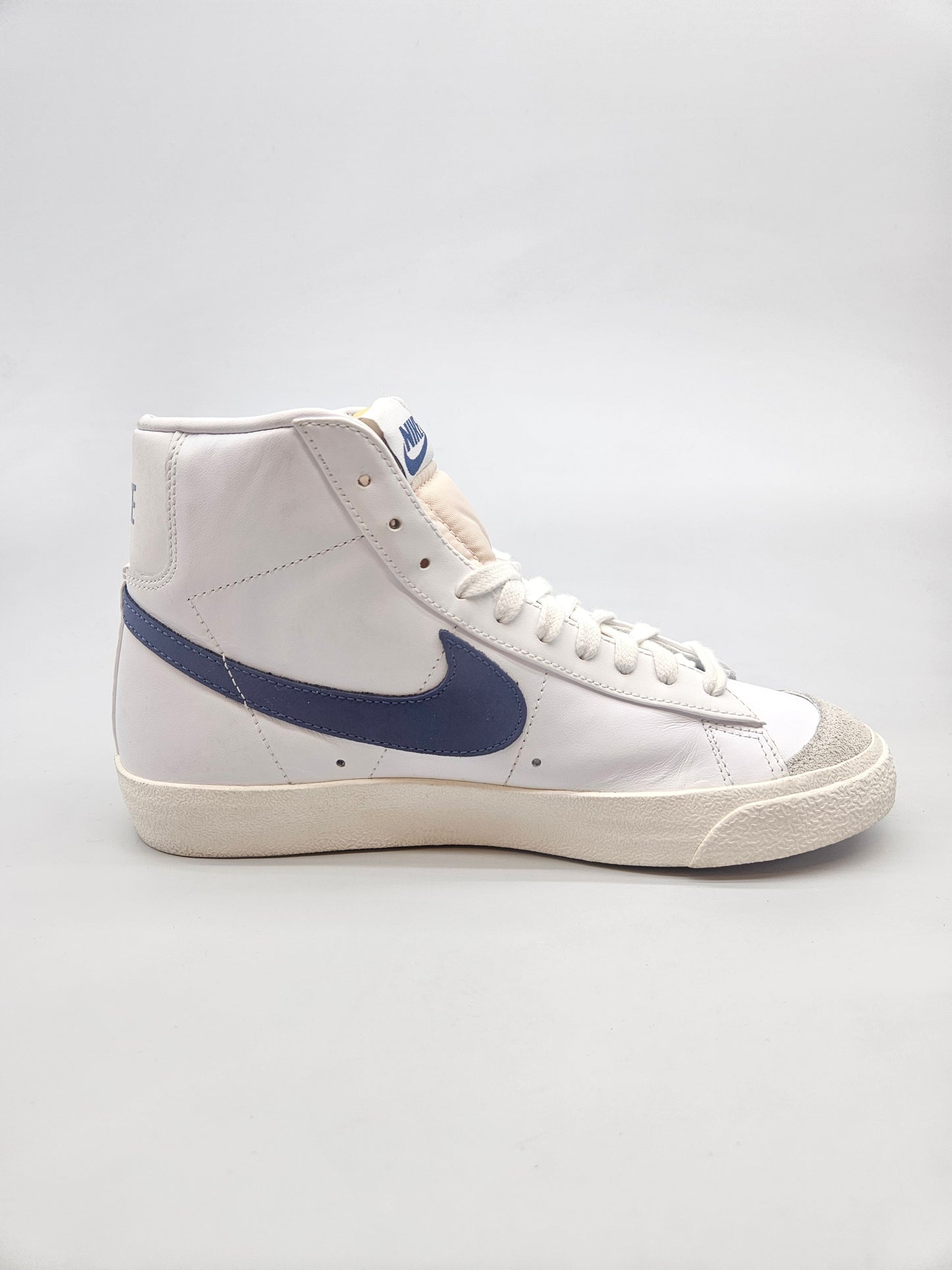 NIKE NOVI ORIGINAL PATIKI BR 40.5