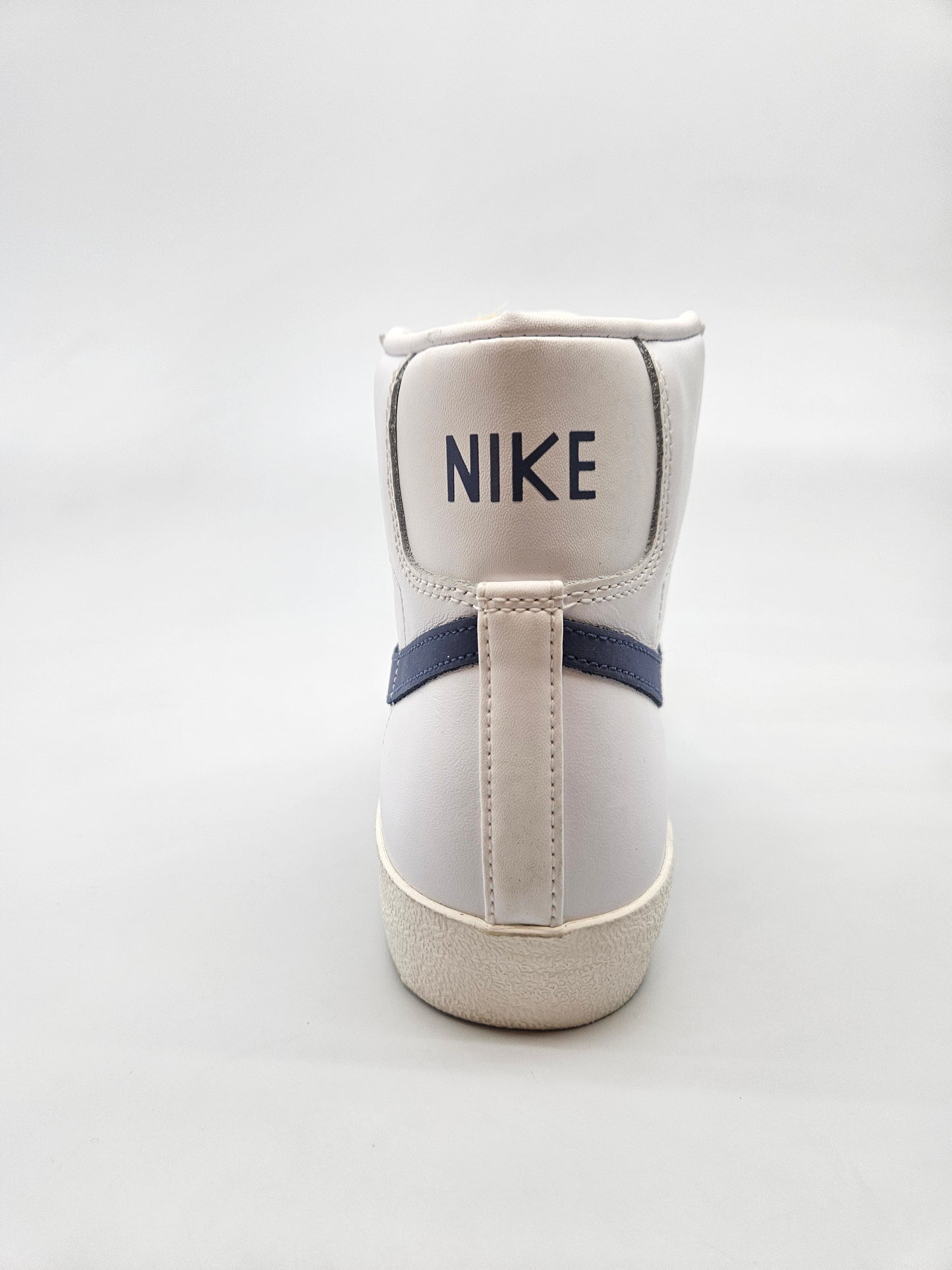 NIKE NOVI ORIGINAL PATIKI BR 40.5