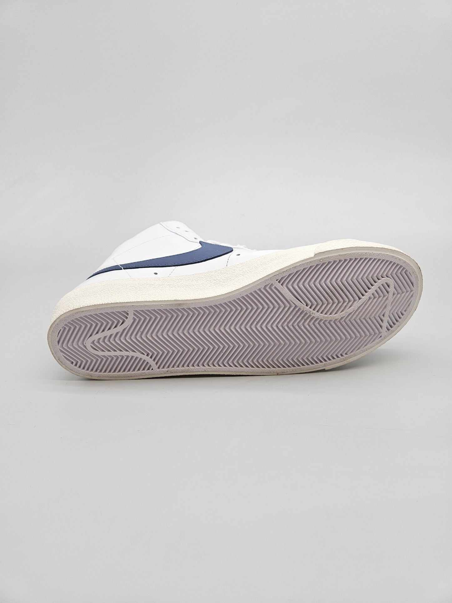 NIKE NOVI ORIGINAL PATIKI BR 40.5