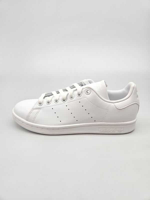 ADIDAS NOVI ORIGINAL PATIKI BR 38.5