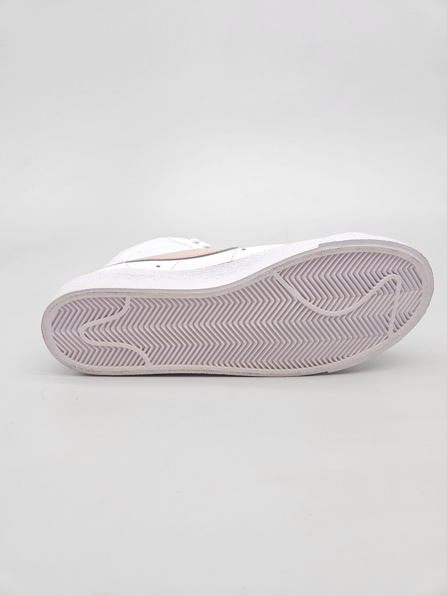 NIKE NOVI ORIGINAL PATIKI BR 38.5