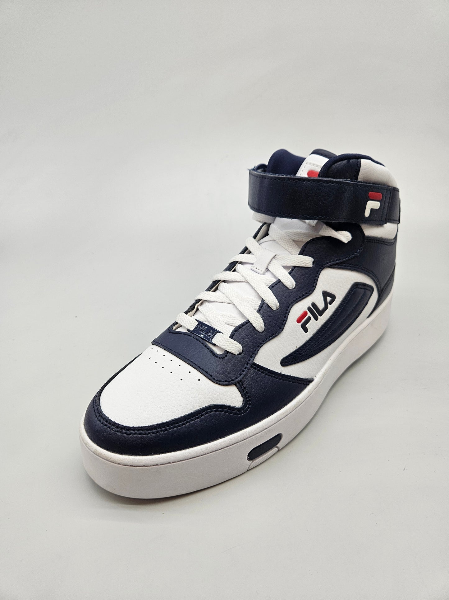 FILA NOVI ORIGINAL PATIKI BR 46