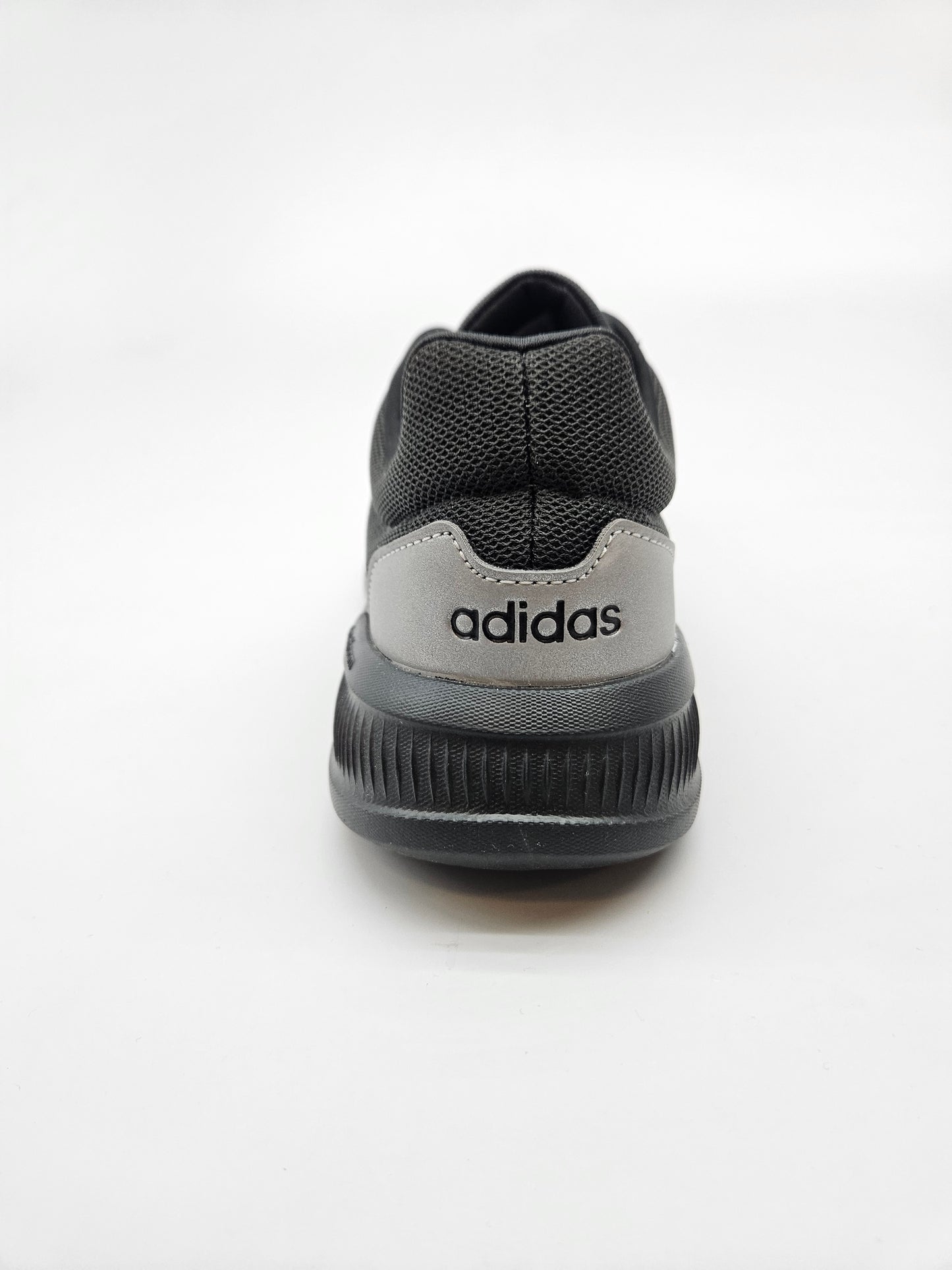 ADIDAS NOVI ORIGINAL PATIKI BR 39