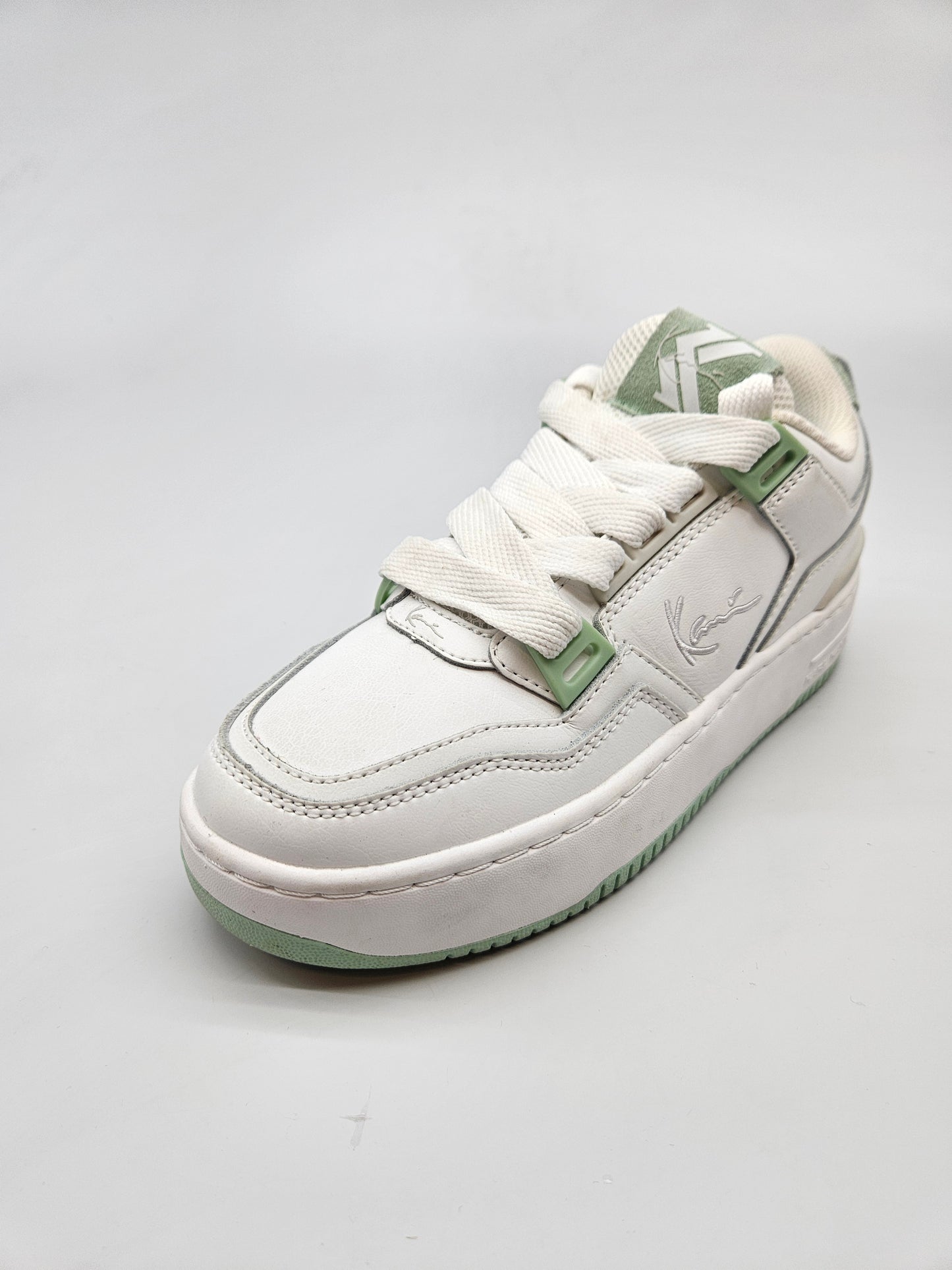 KARL KANI ORIGINAL PATIKI BR 37.5