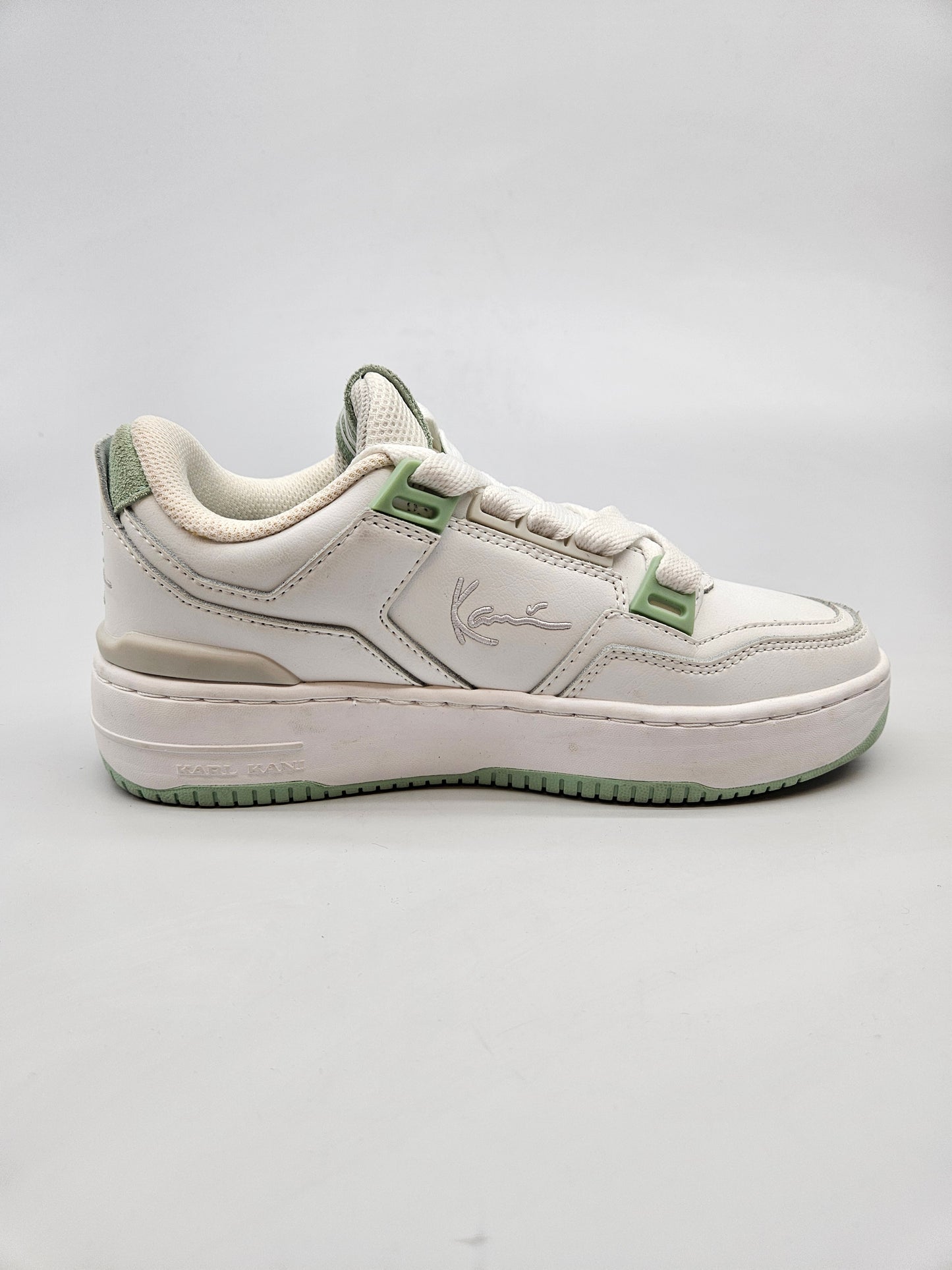 KARL KANI ORIGINAL PATIKI BR 37.5