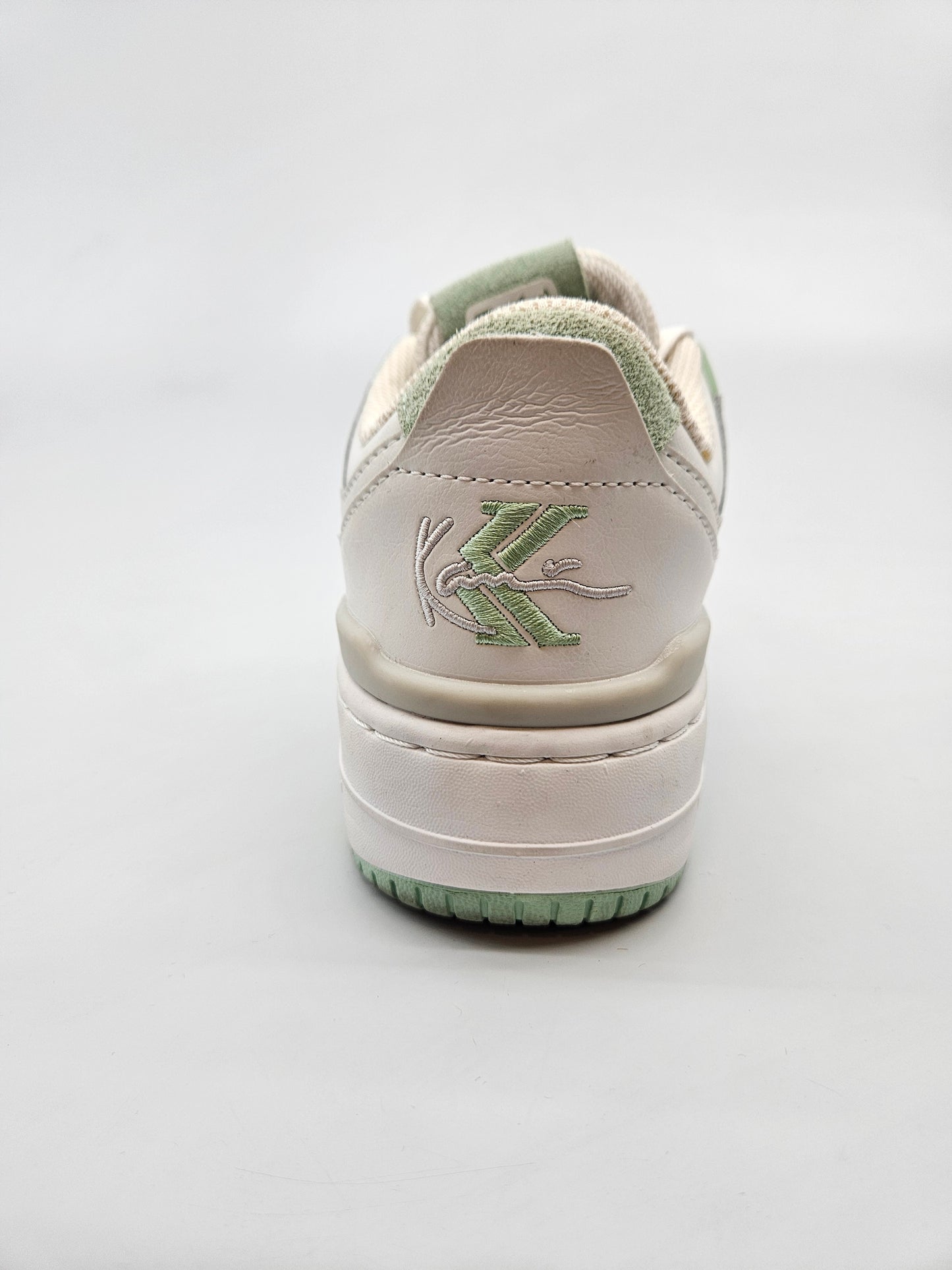 KARL KANI ORIGINAL PATIKI BR 37.5