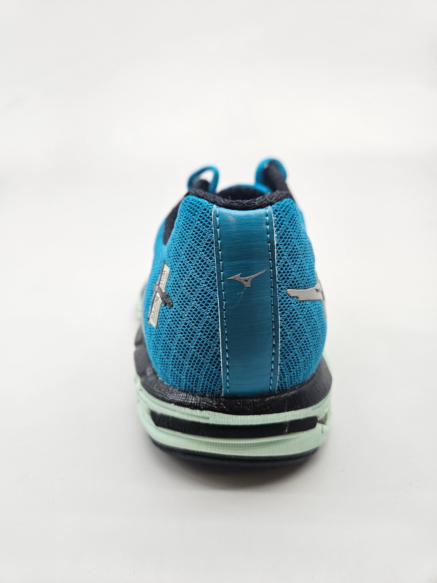 MIZUNO ORIGINAL PATIKI BR 36.5