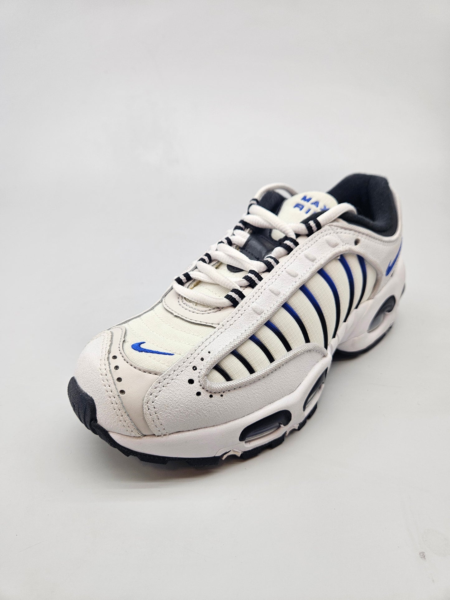 NIKE NOVI PATIKI BR 37.5