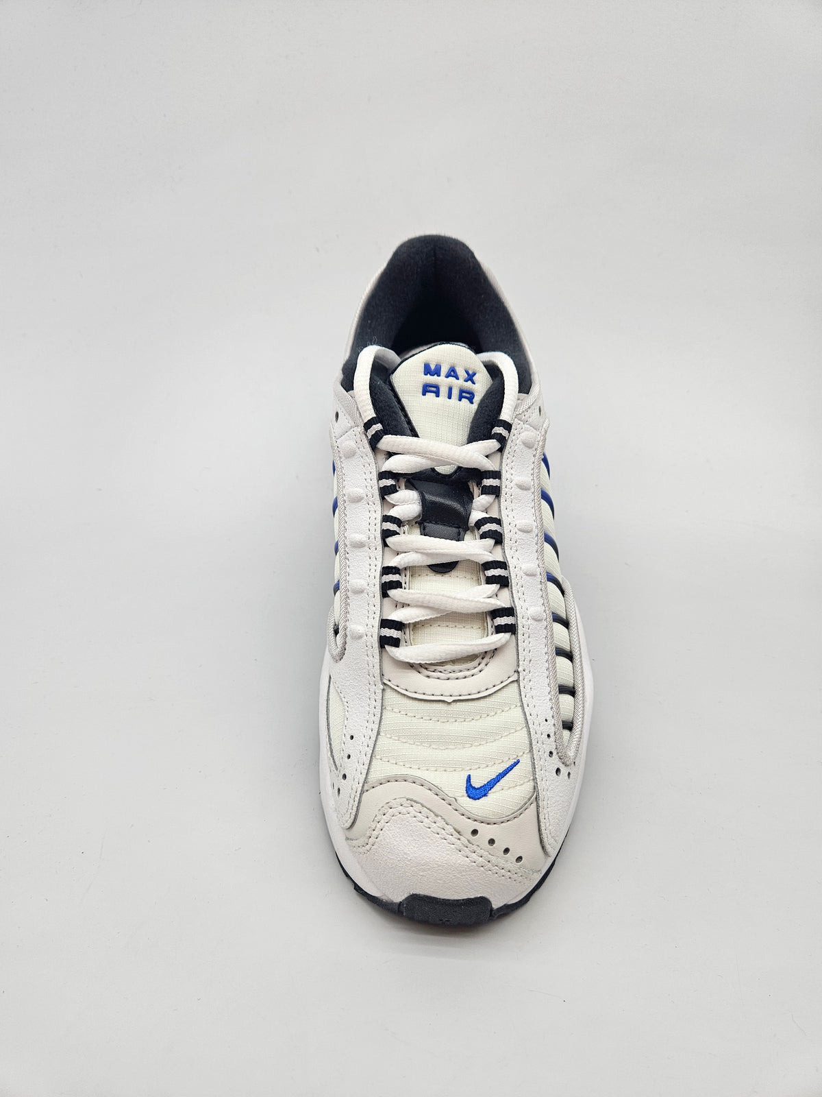 NIKE NOVI PATIKI BR 37.5