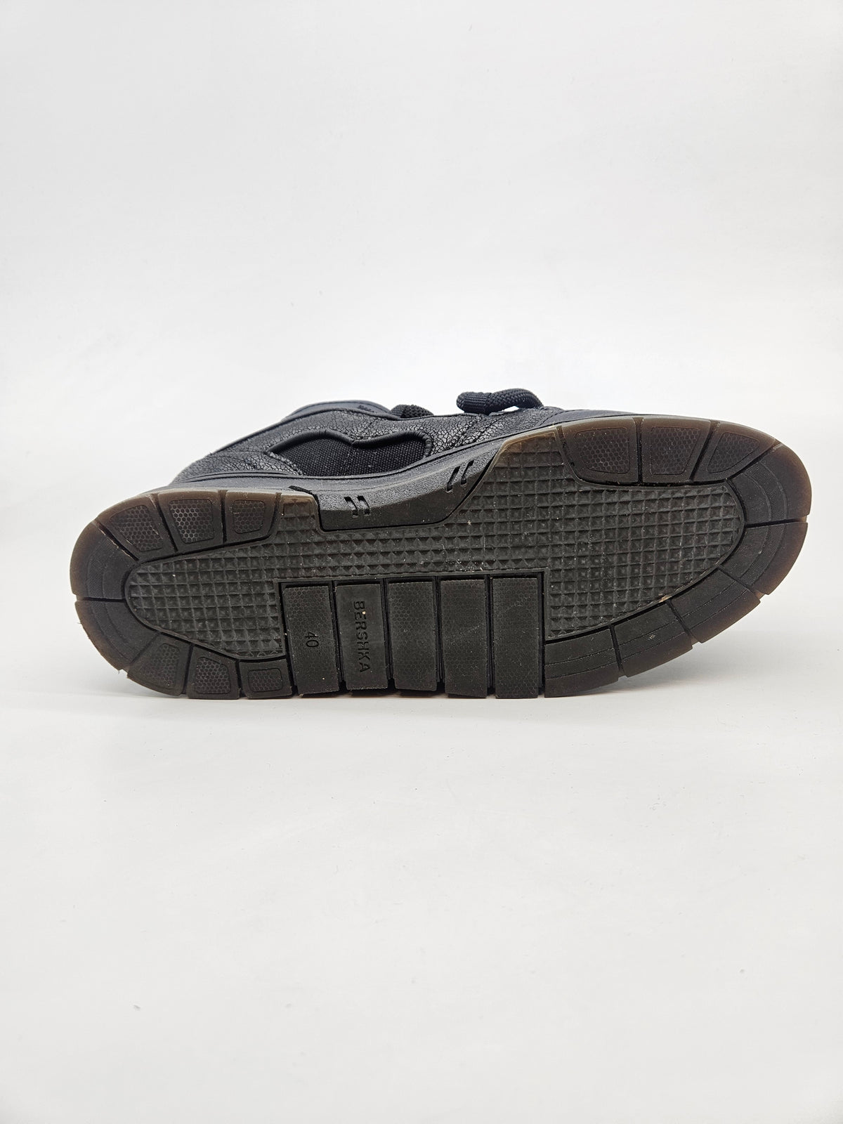 BERSHKA ORIGINAL PATIKI BR 40