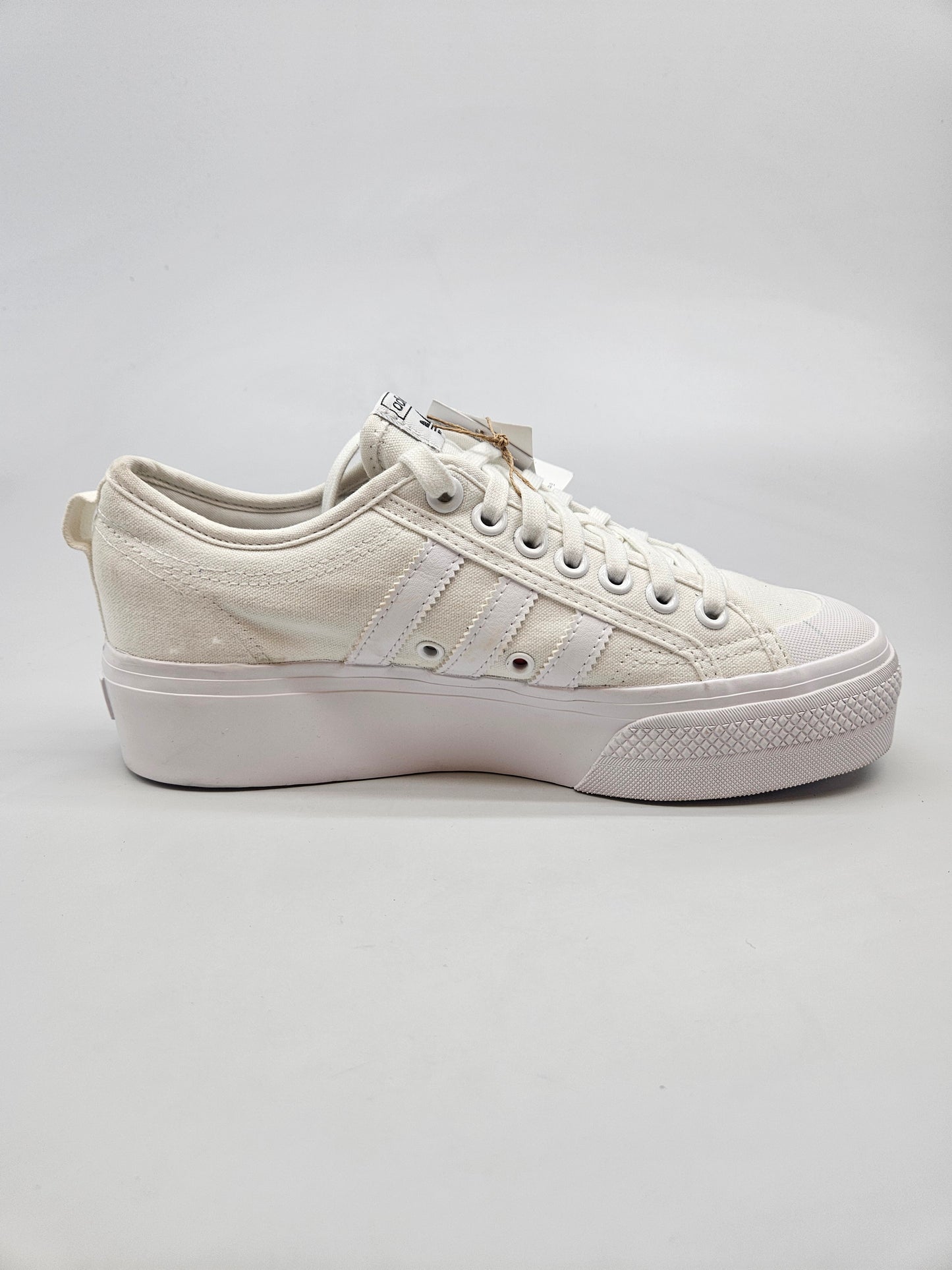 ADIDAS NOVI ORIGINAL PATIKI BR 41