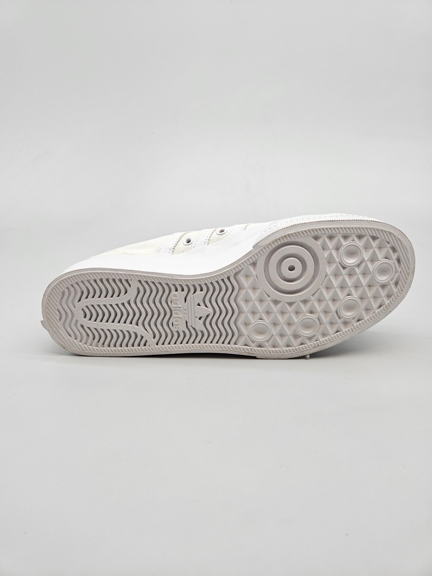 ADIDAS NOVI ORIGINAL PATIKI BR 41