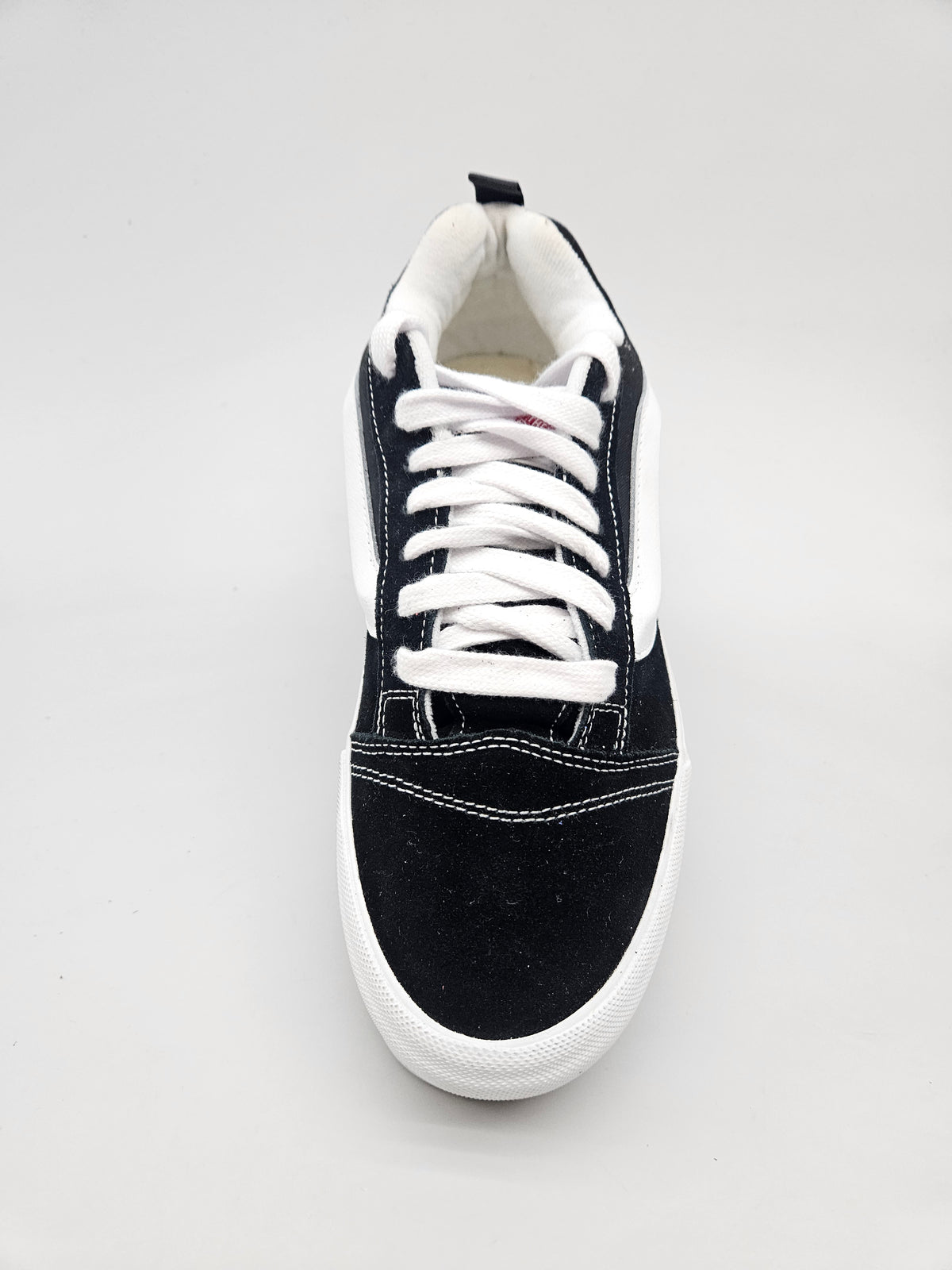VANS NOVI ORIGINAL PATIKI BR 43