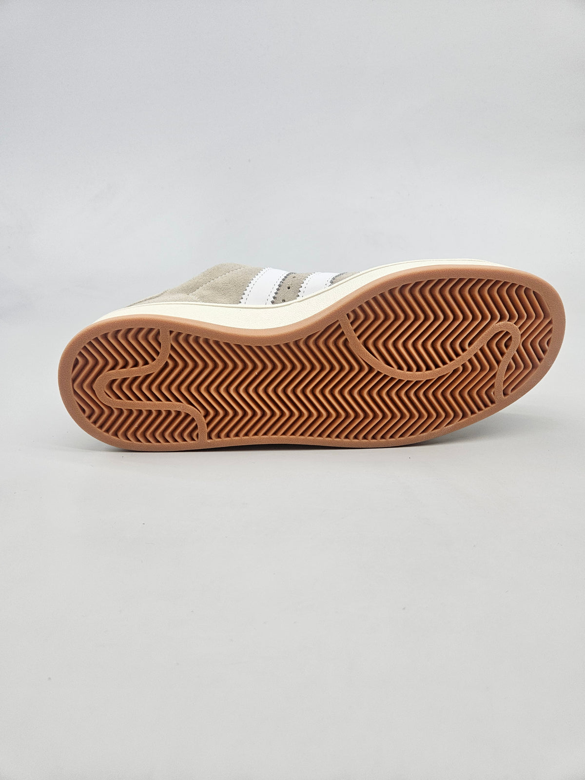 ADIDAS NOVI ORIGINAL PATIKI BR 42