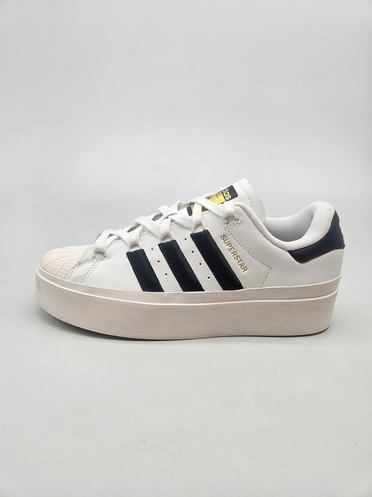 ADIDAS NOVI ORIGINAL PATIKI BR 41