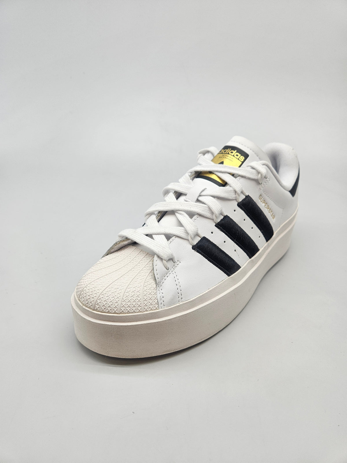 ADIDAS NOVI ORIGINAL PATIKI BR 41