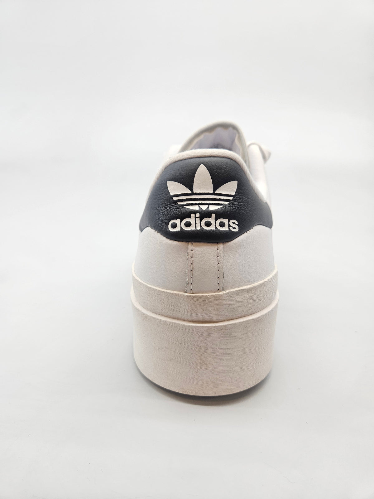 ADIDAS NOVI ORIGINAL PATIKI BR 41