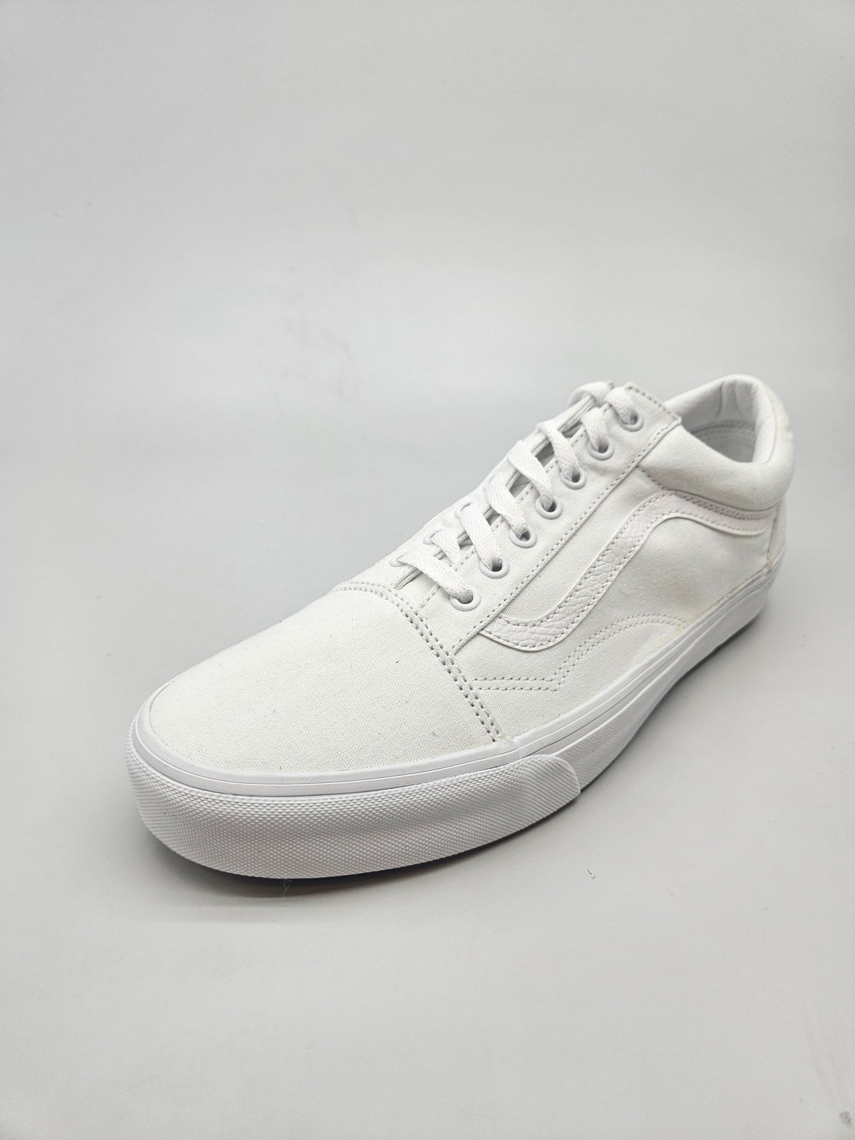 VANS NOVI PATIKI BR 47