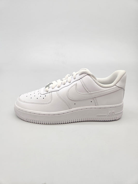 NIKE NOVI ORIGINAL PATIKI BR 36