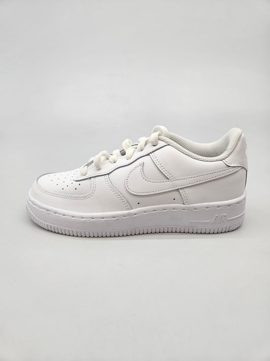 NIKE NOVI ORIGINAL PATIKI BR 35.5