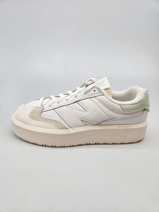 NEW BALANCE NOVI ORIGINAL PATIKI BR 41.5