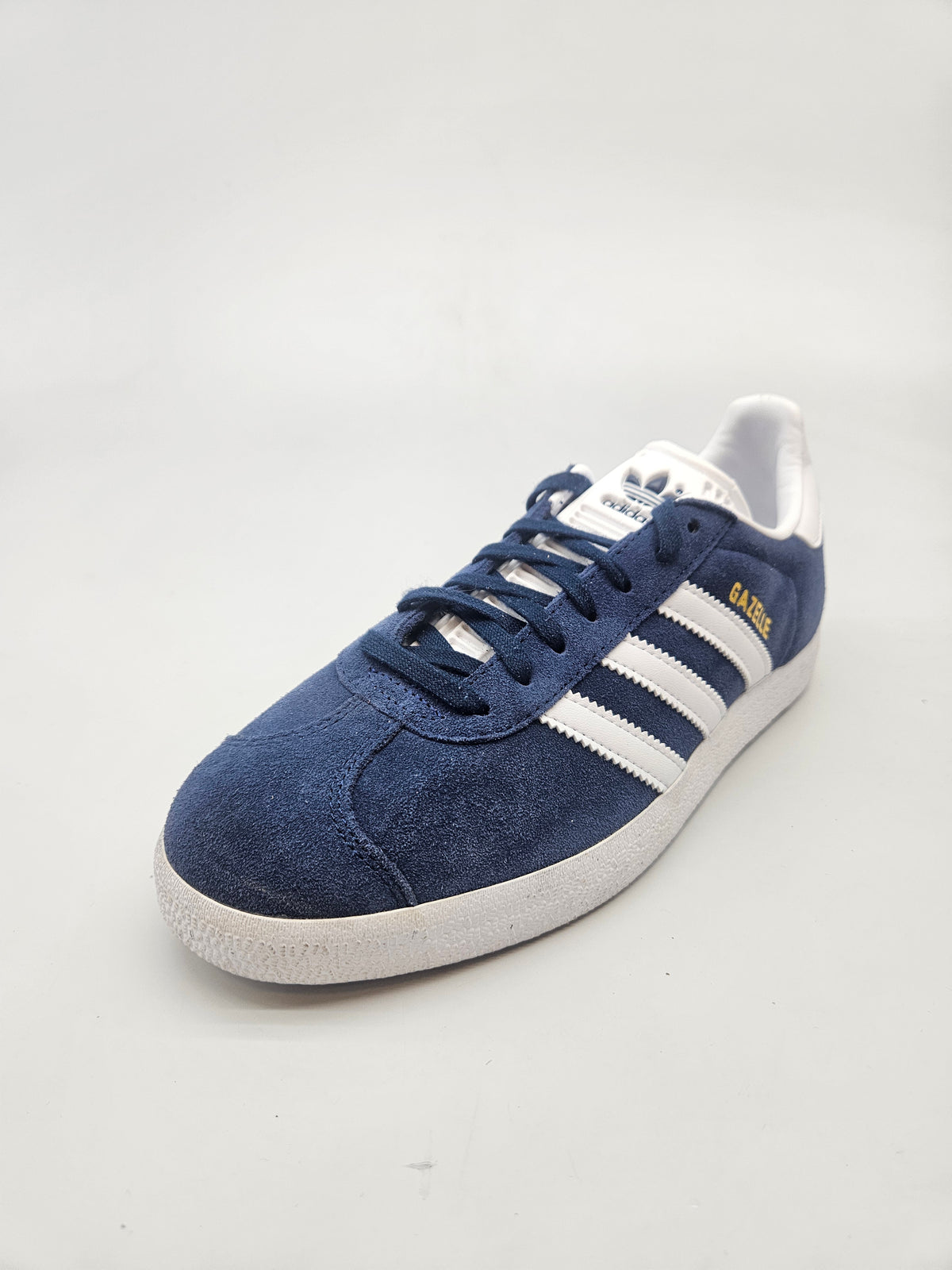 ADIDAS NOVI ORIGINAL PATIKI BR 39